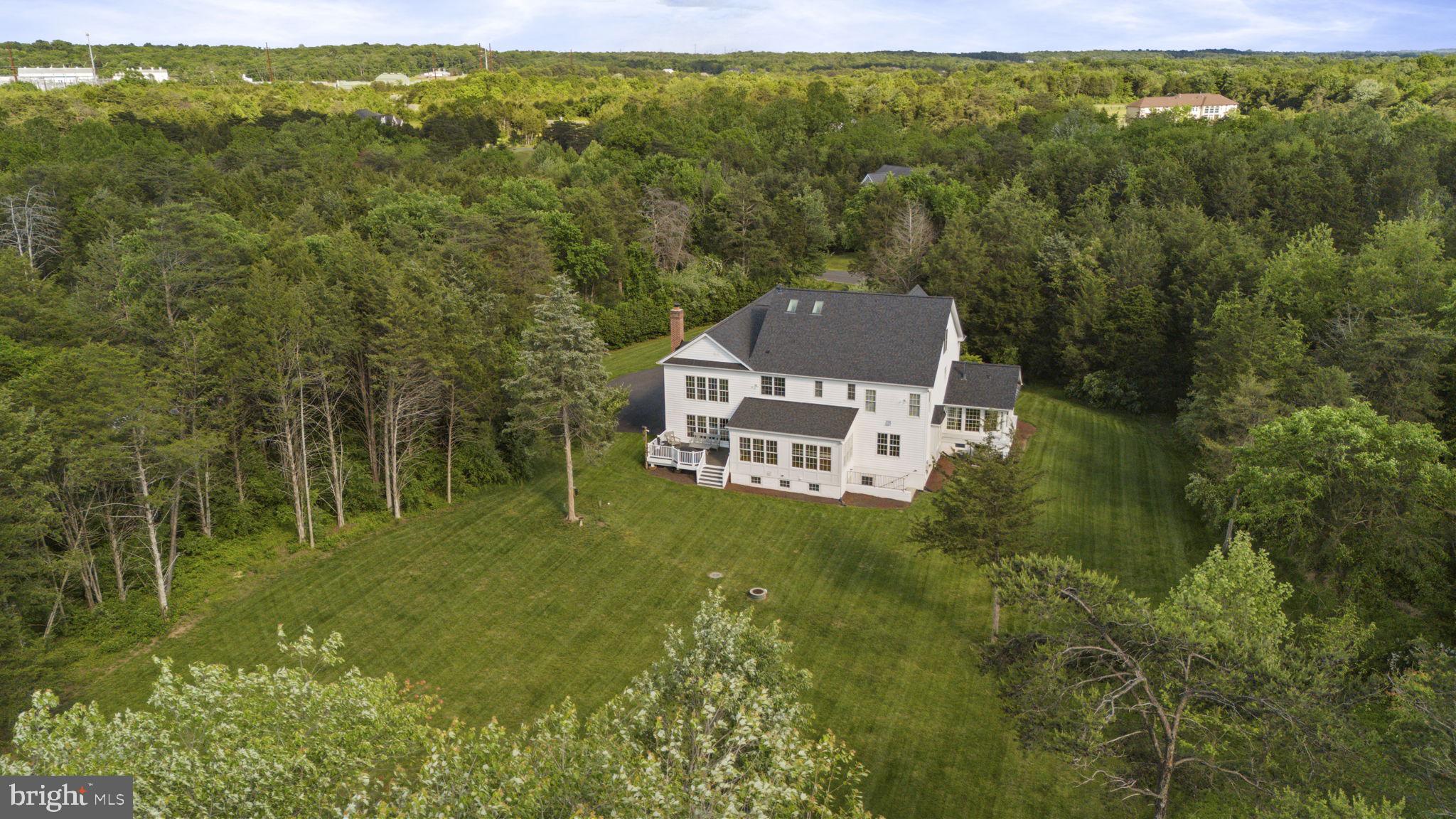 CROOKED CREEK - Residential