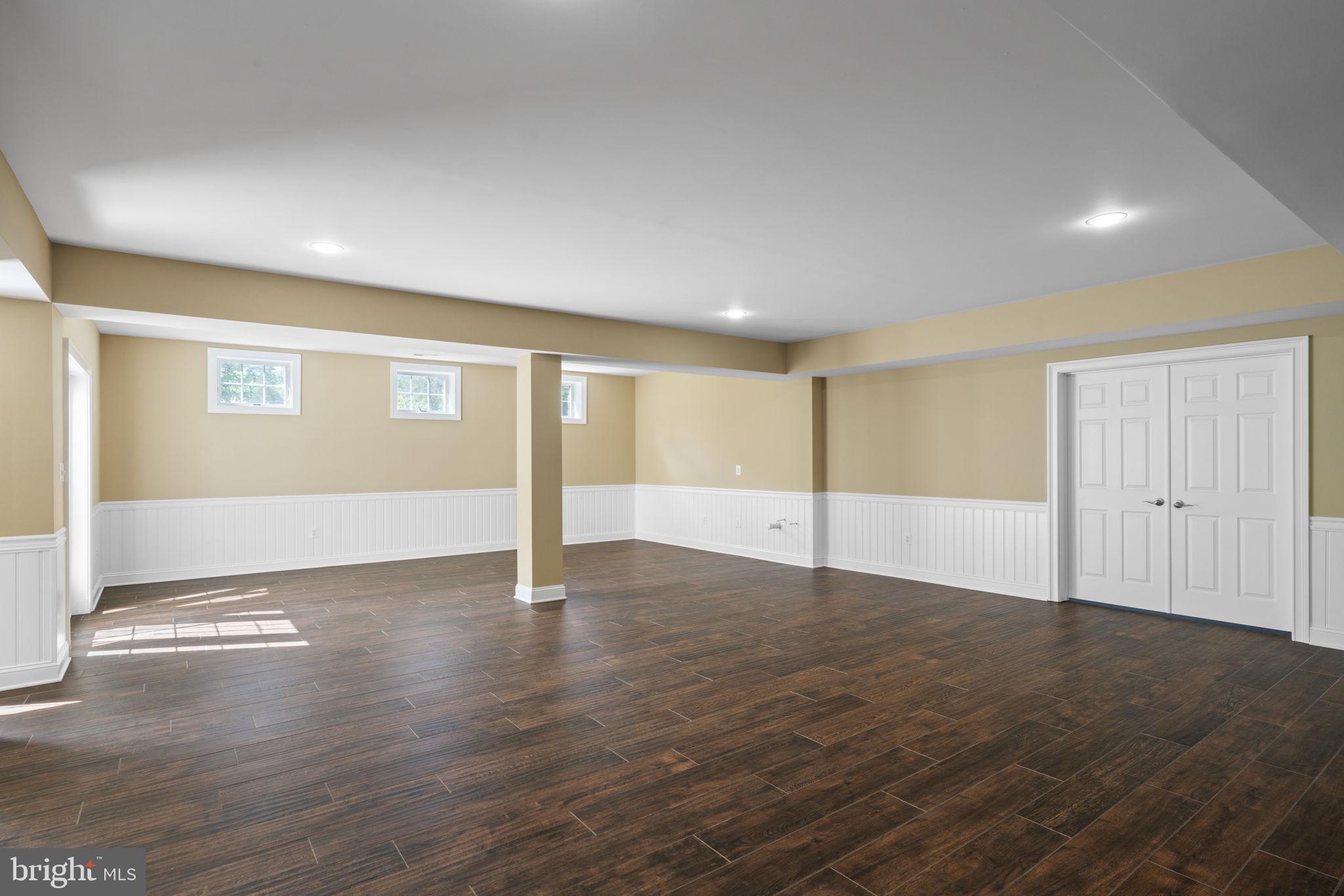 CROOKED CREEK - Residential