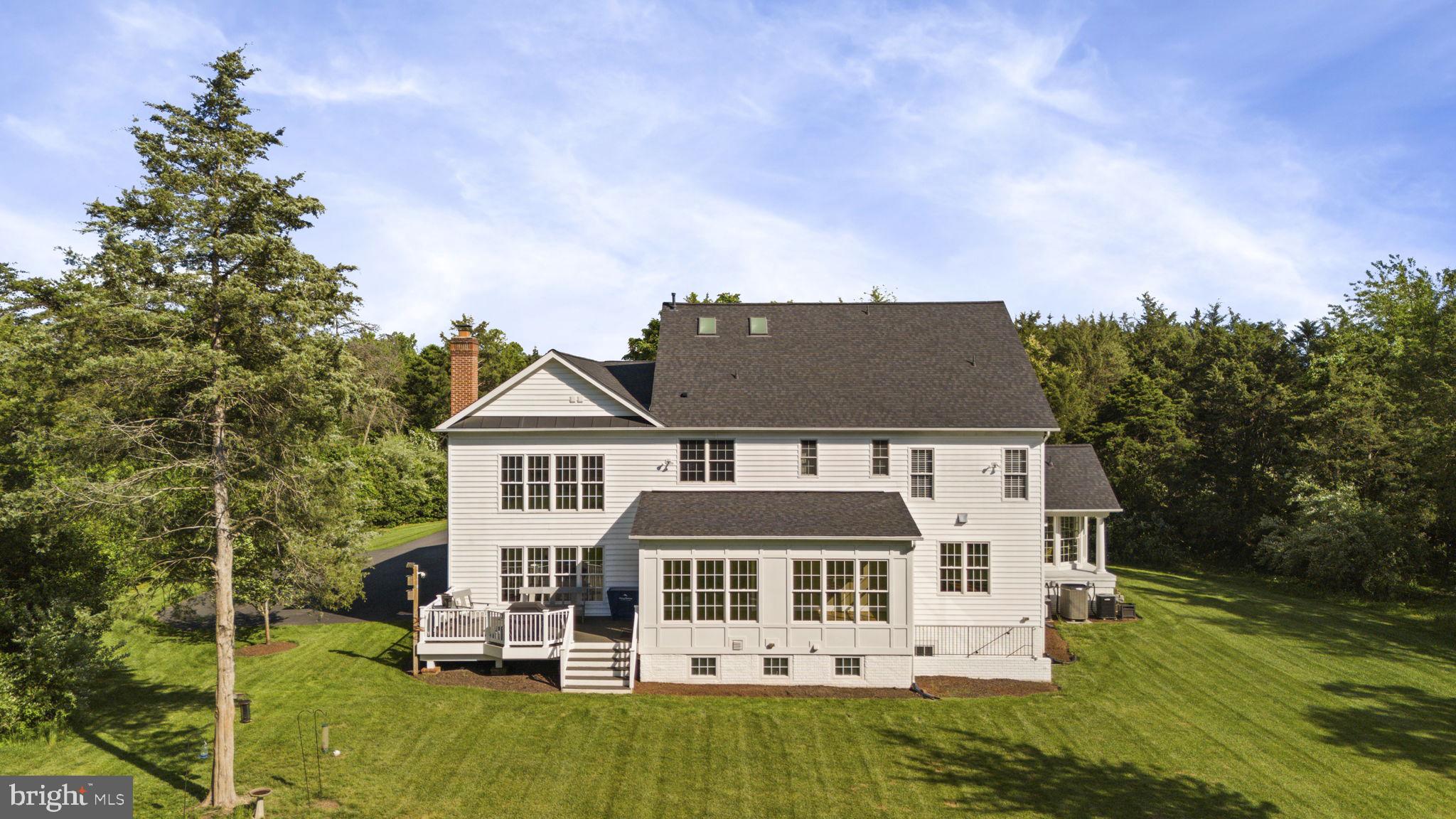 CROOKED CREEK - Residential