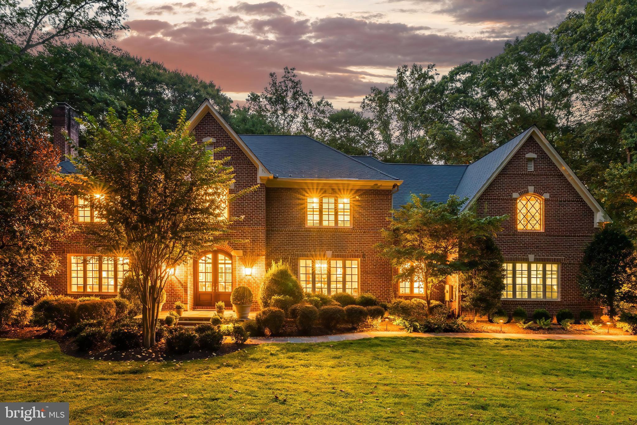 FALCON RIDGE - Residential