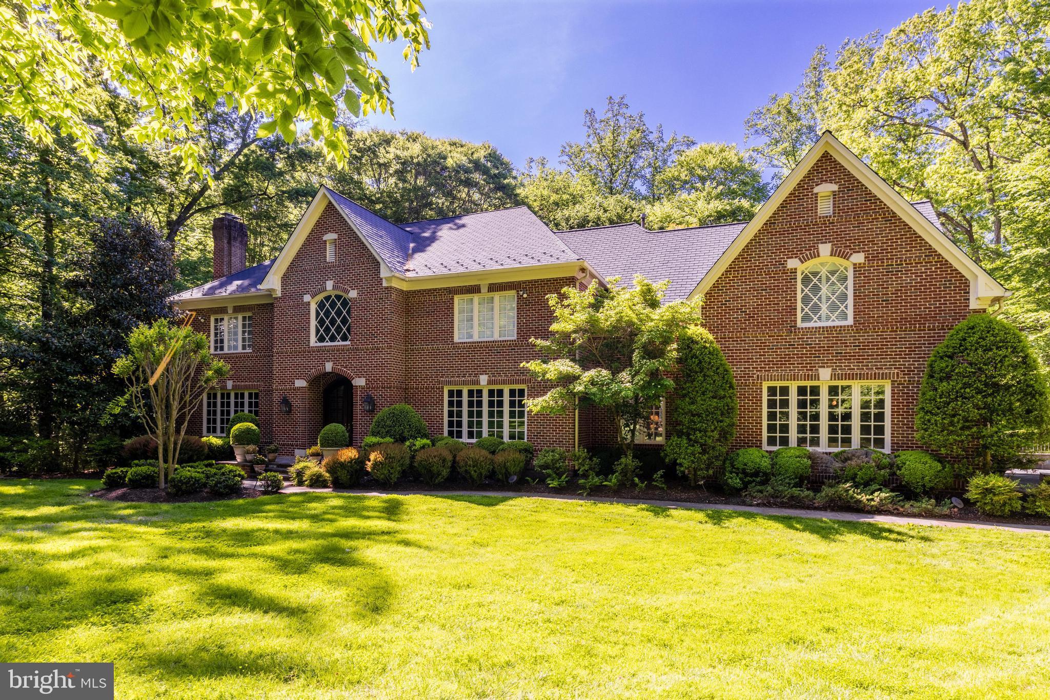 FALCON RIDGE - Residential