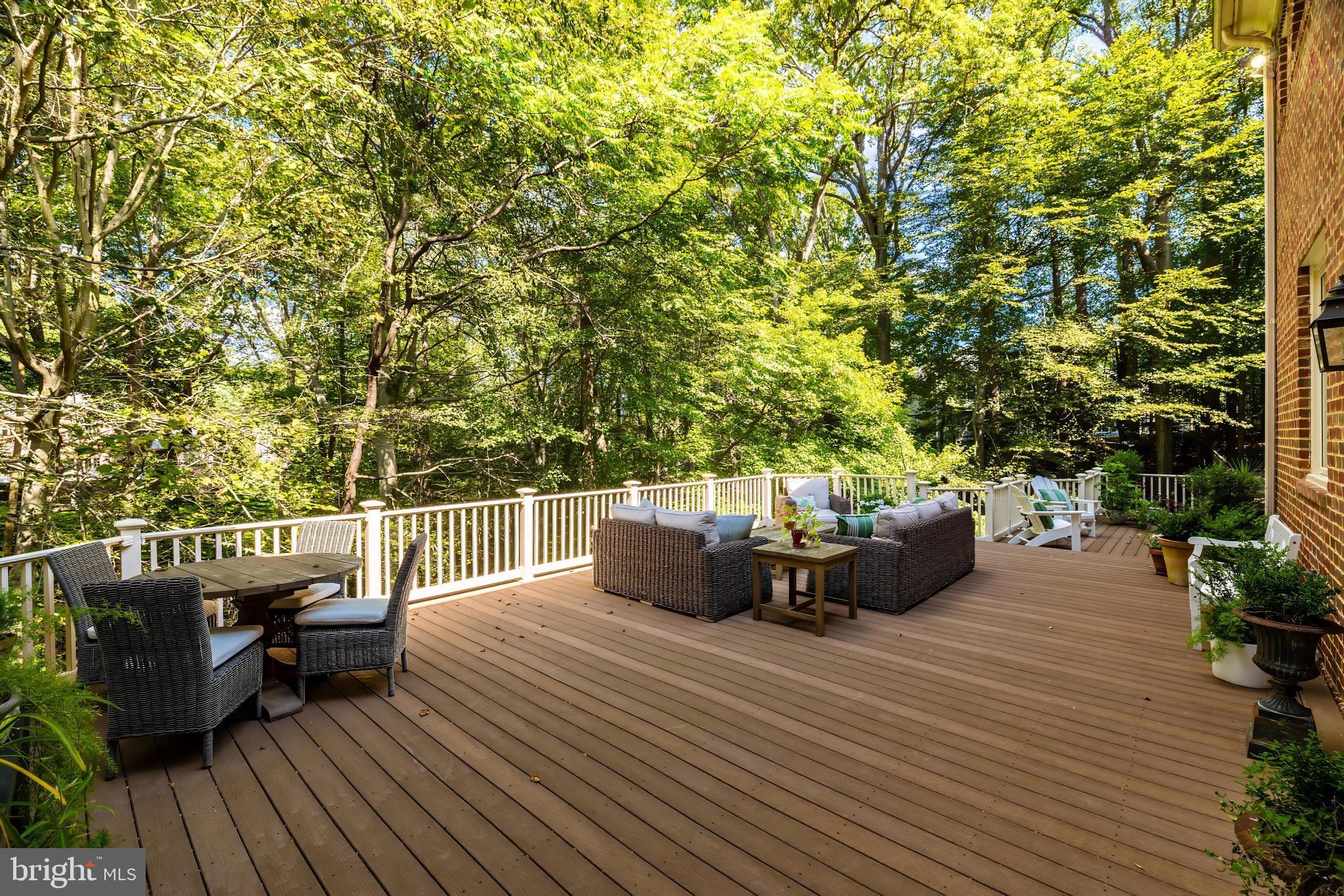 FALCON RIDGE - Residential