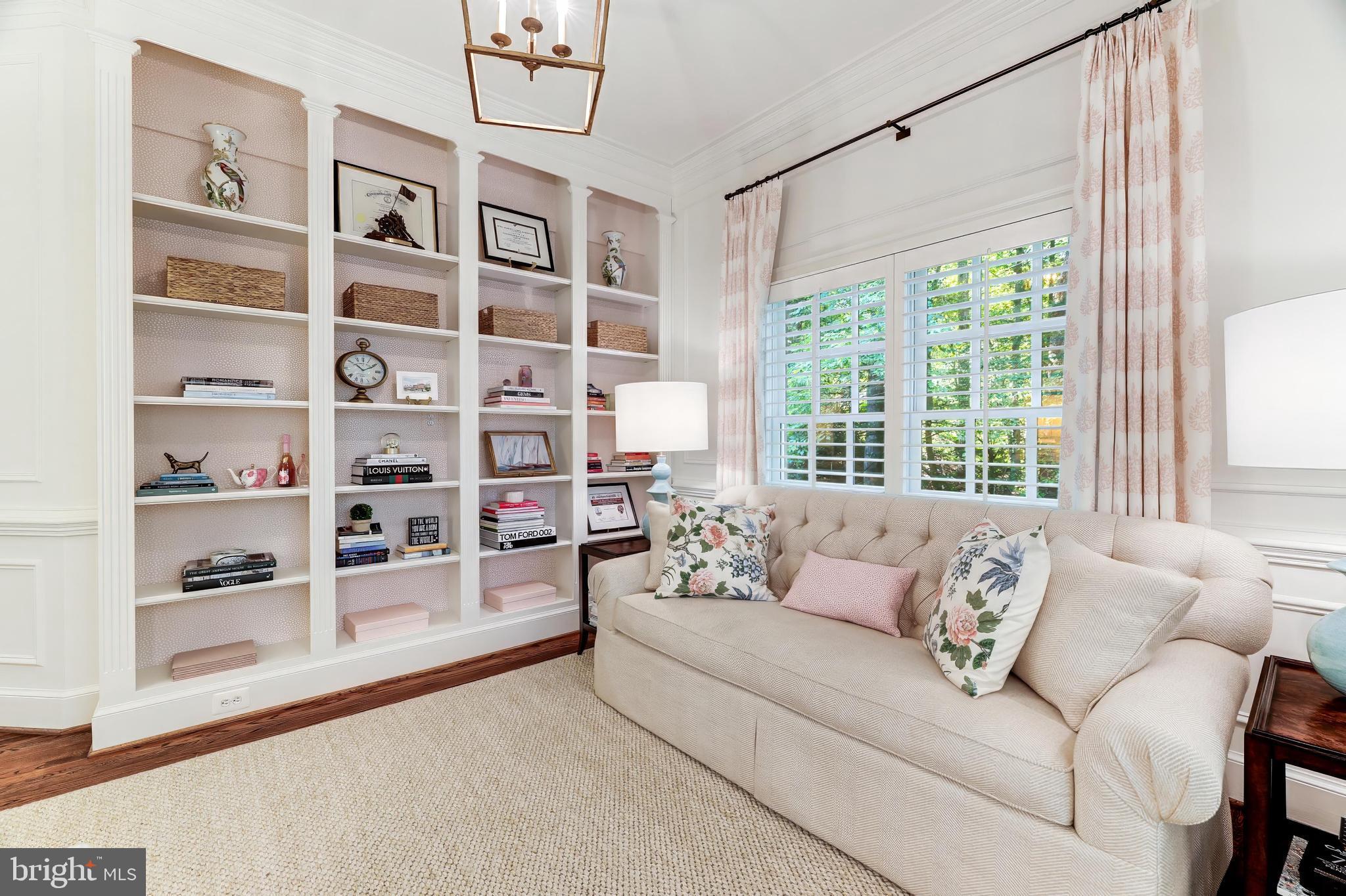 FALCON RIDGE - Residential