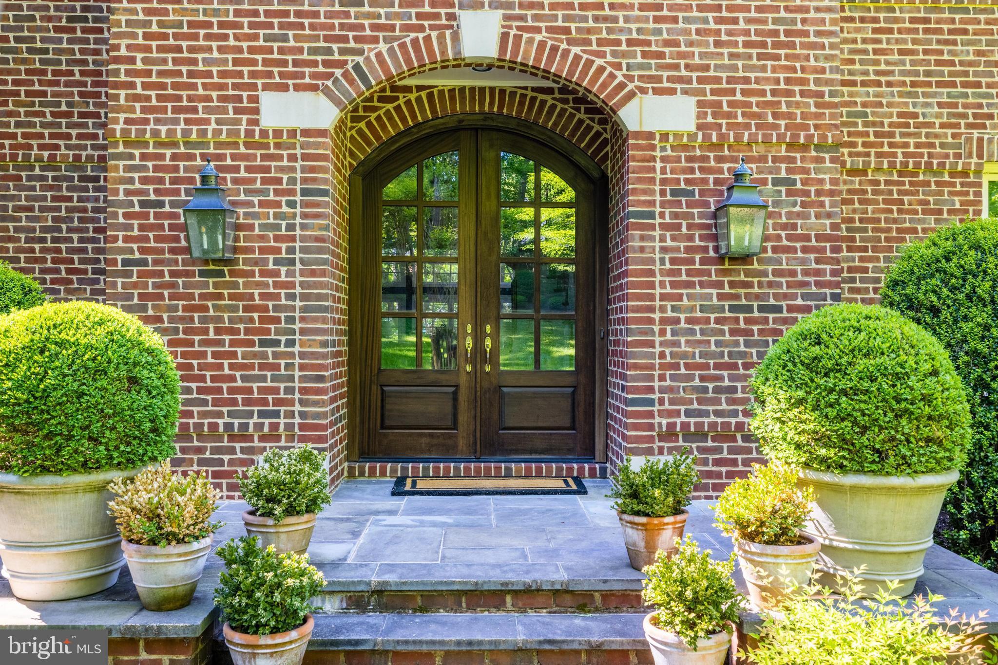 FALCON RIDGE - Residential