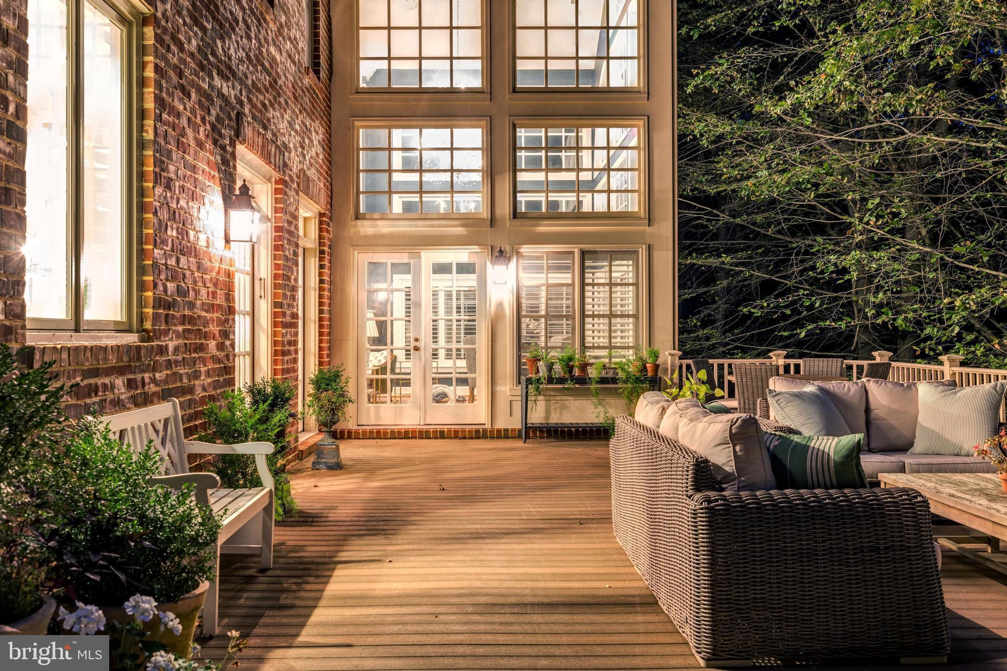 FALCON RIDGE - Residential