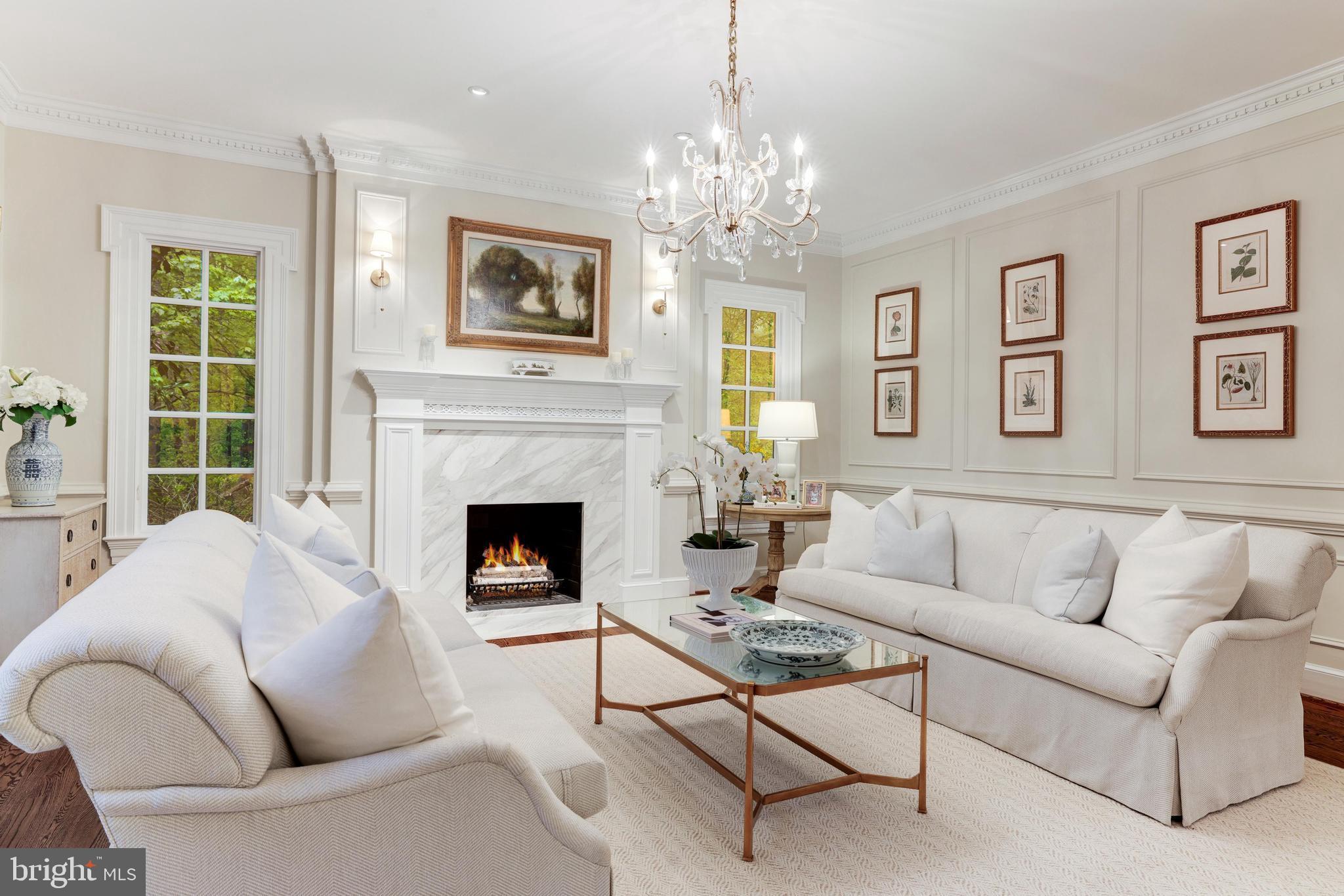 FALCON RIDGE - Residential