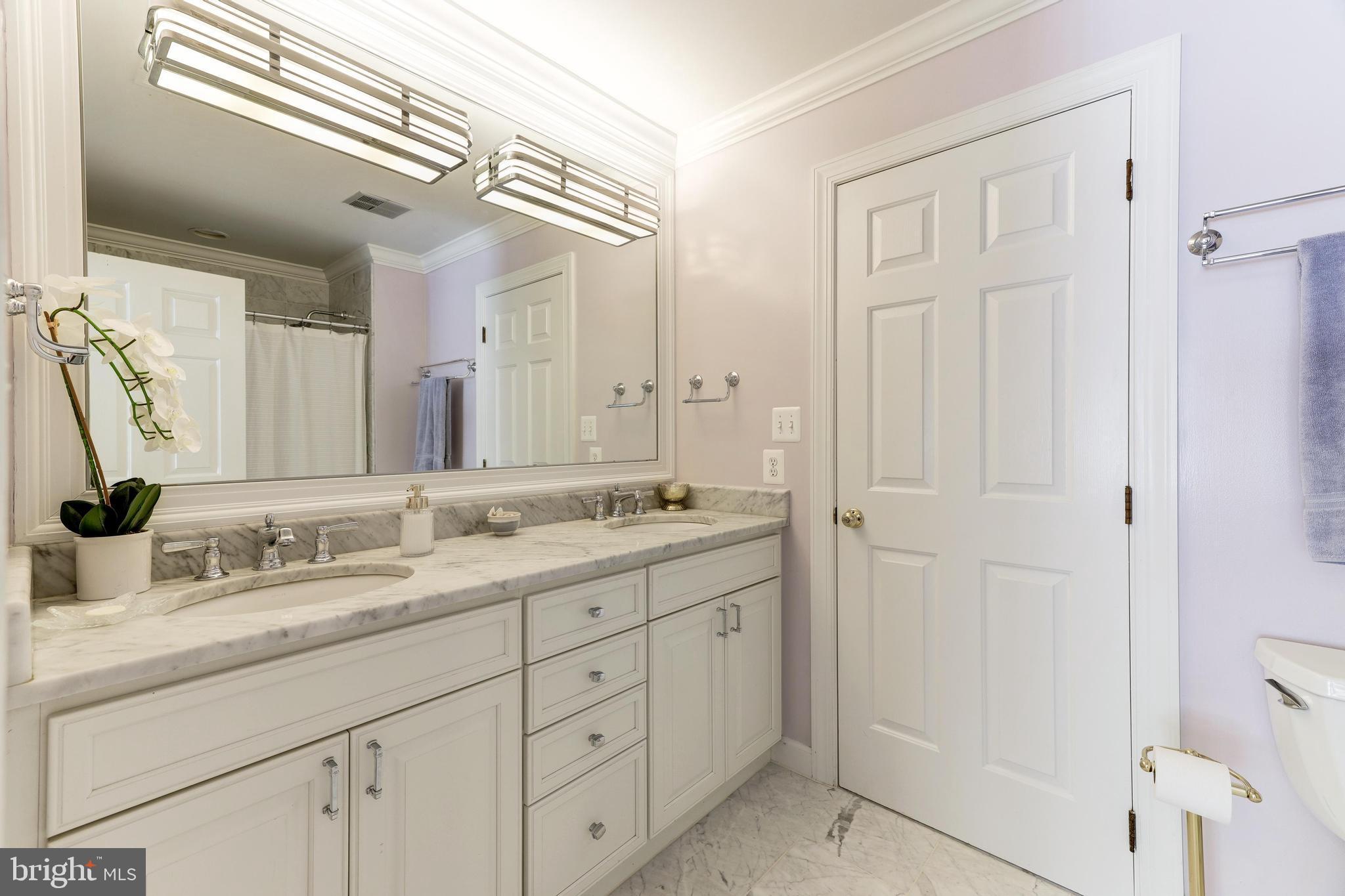 FALCON RIDGE - Residential