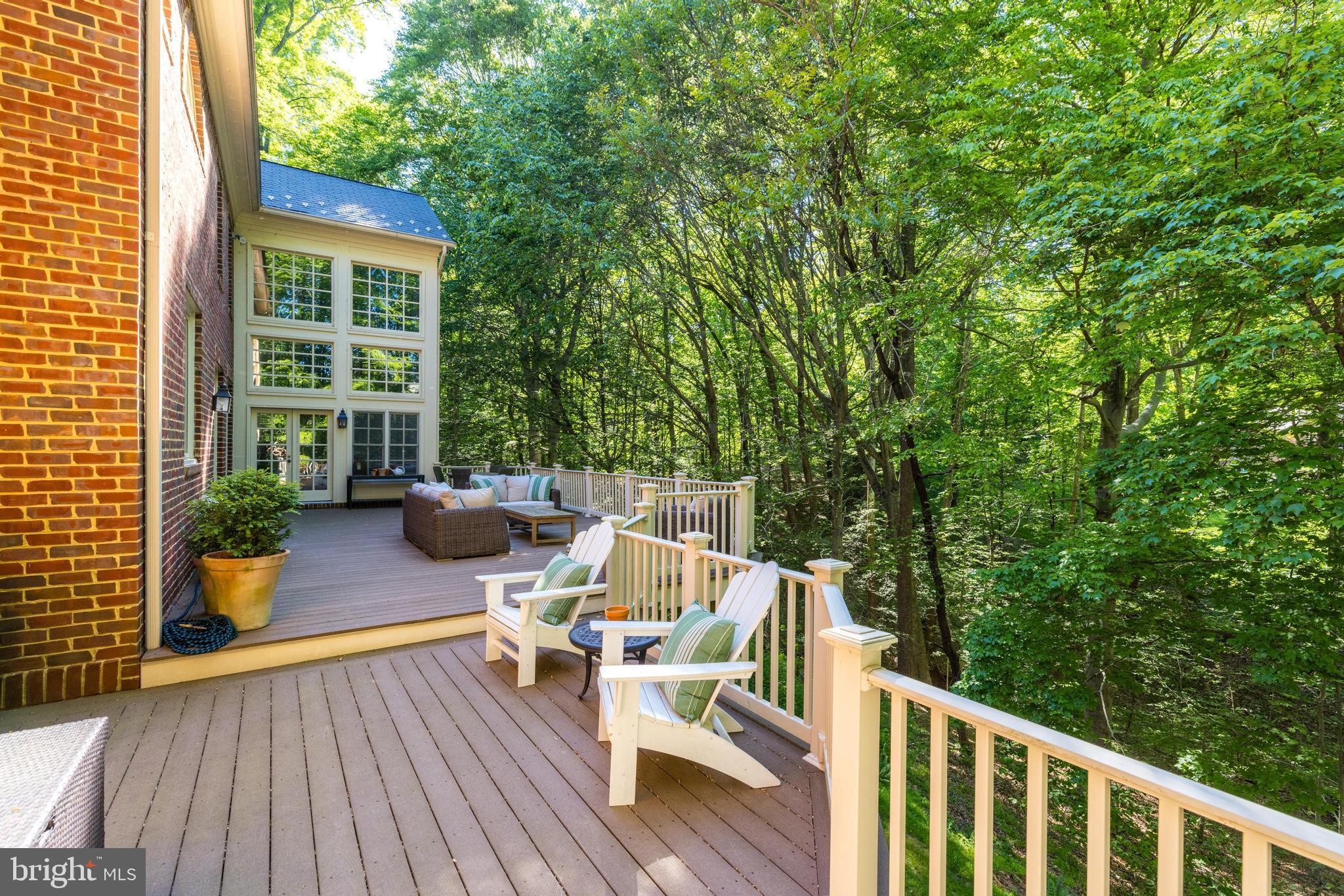 FALCON RIDGE - Residential