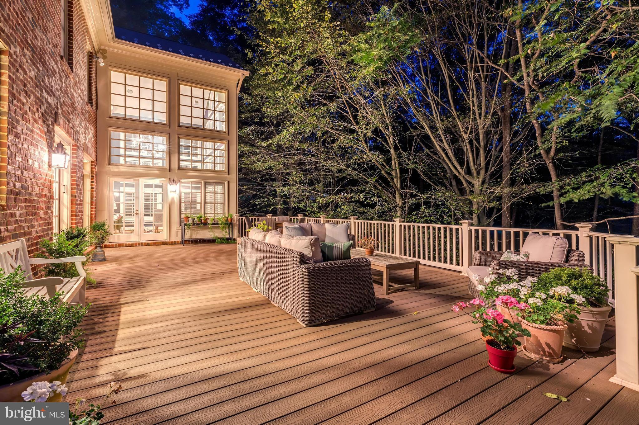 FALCON RIDGE - Residential