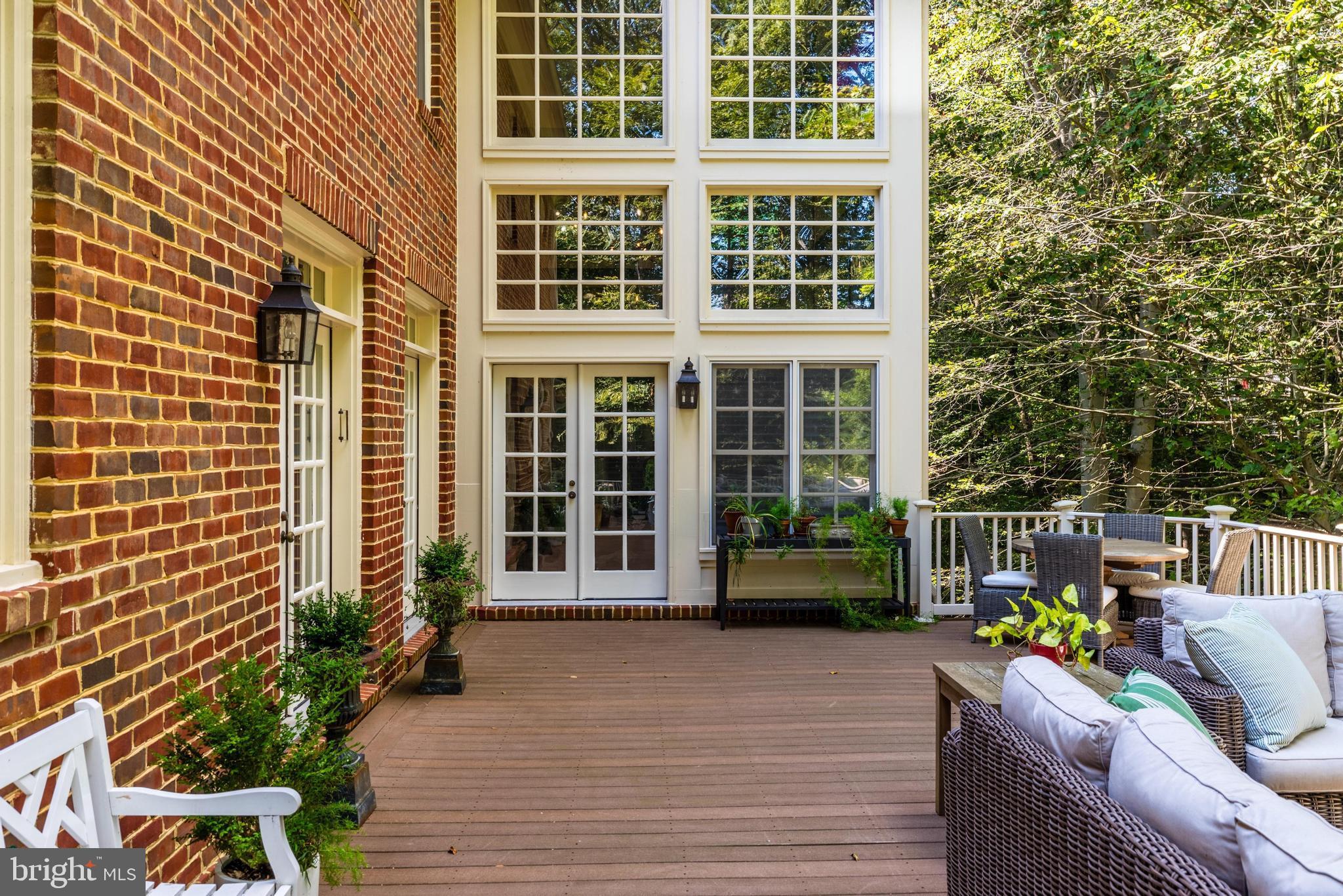 FALCON RIDGE - Residential