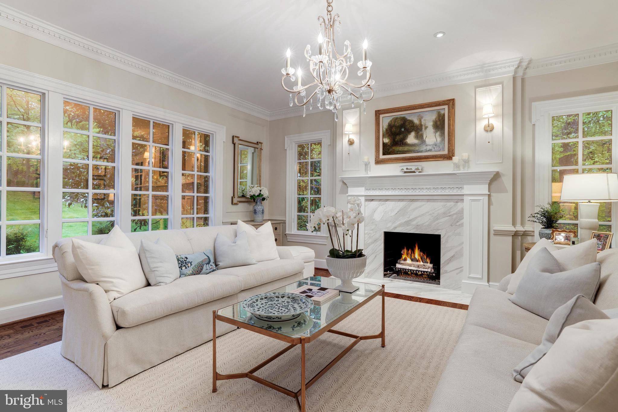 FALCON RIDGE - Residential