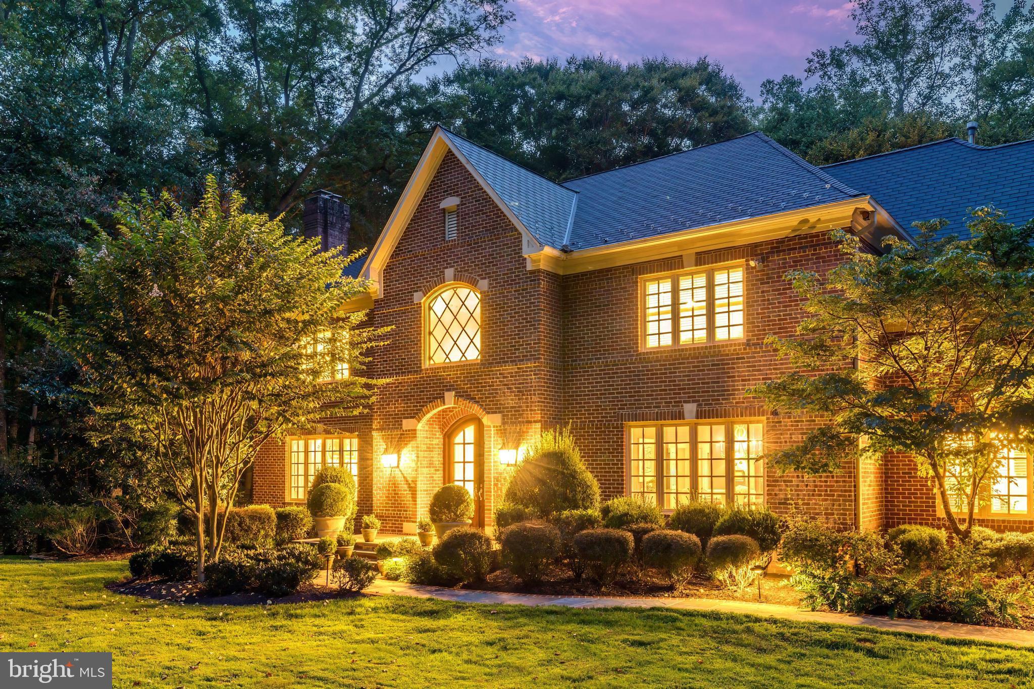 FALCON RIDGE - Residential