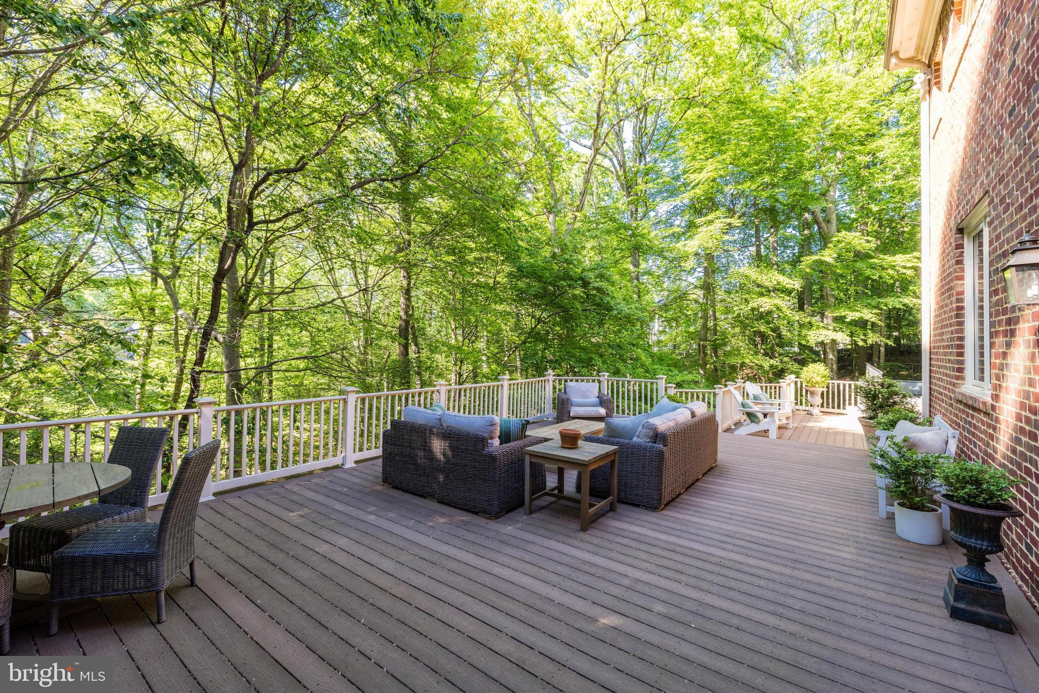 FALCON RIDGE - Residential