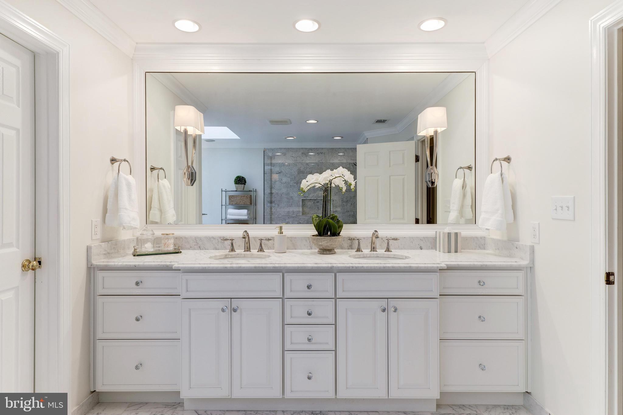 FALCON RIDGE - Residential