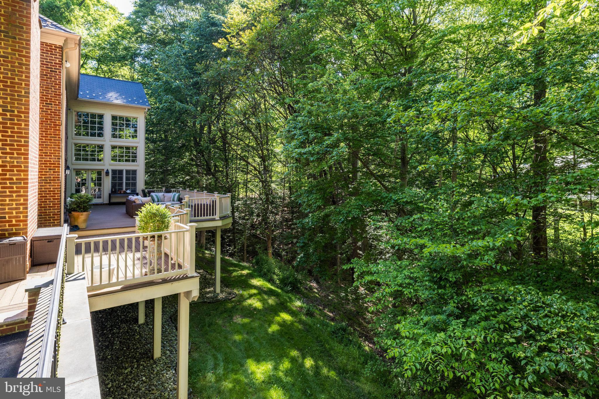 FALCON RIDGE - Residential