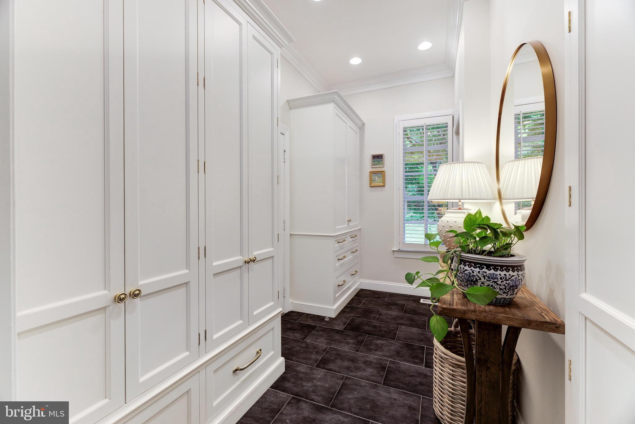 FALCON RIDGE - Residential