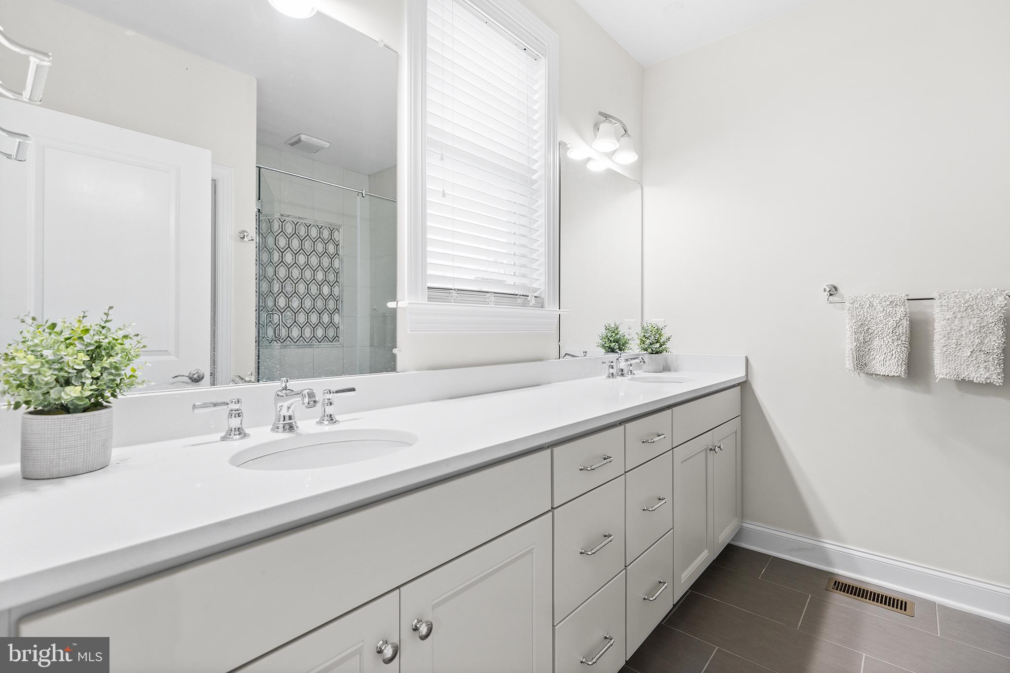 BRYN MAWR - Residential