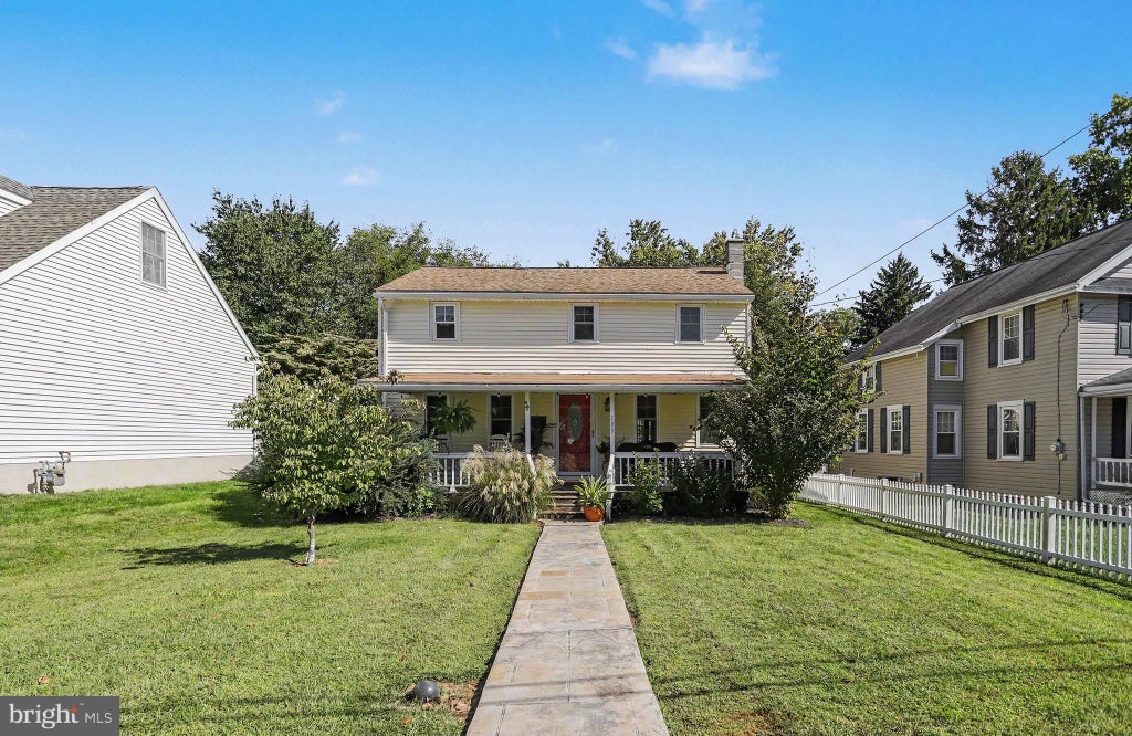 Photo of 109 Leaman Street, LITITZ, PA 17543 (MLS # PALA2095554)