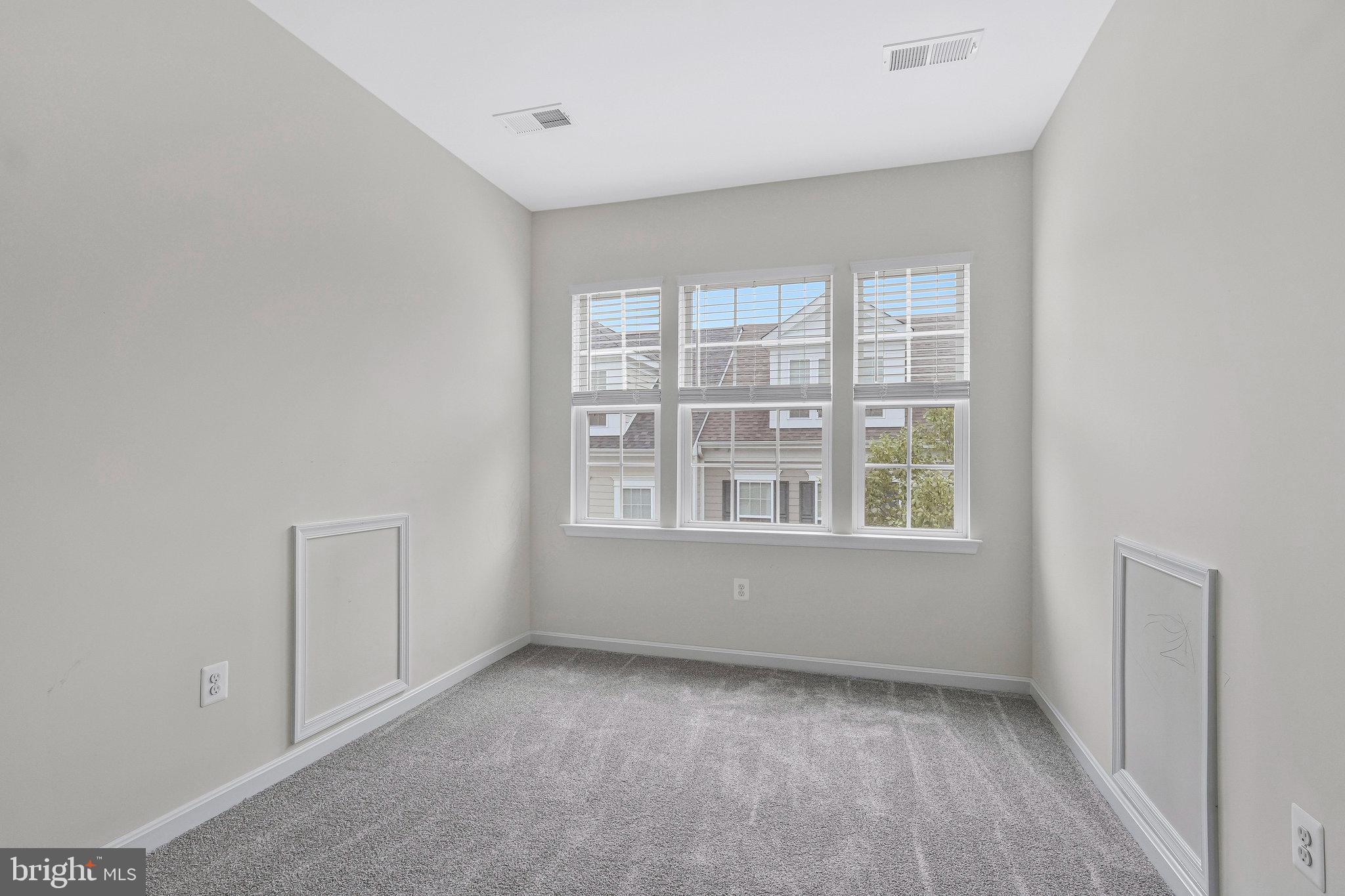 THE VILLAGES OF STEEPLECHASE - Residential Lease