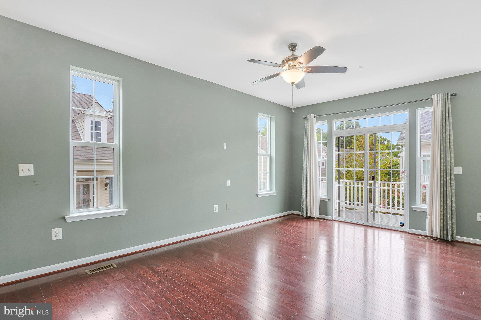 THE VILLAGES OF STEEPLECHASE - Residential Lease