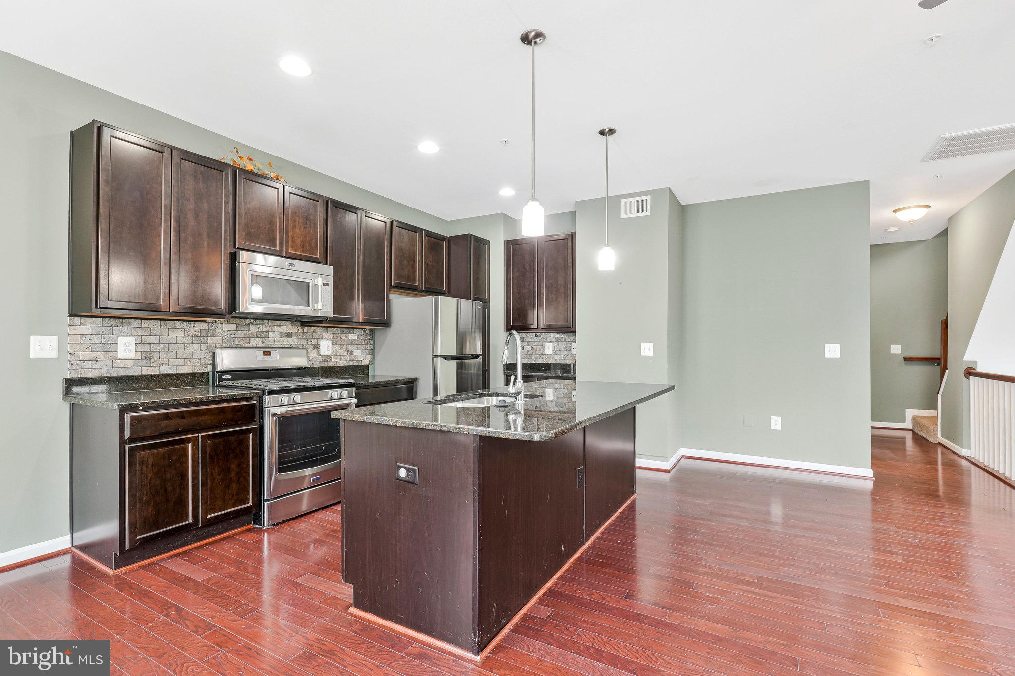 THE VILLAGES OF STEEPLECHASE - Residential Lease