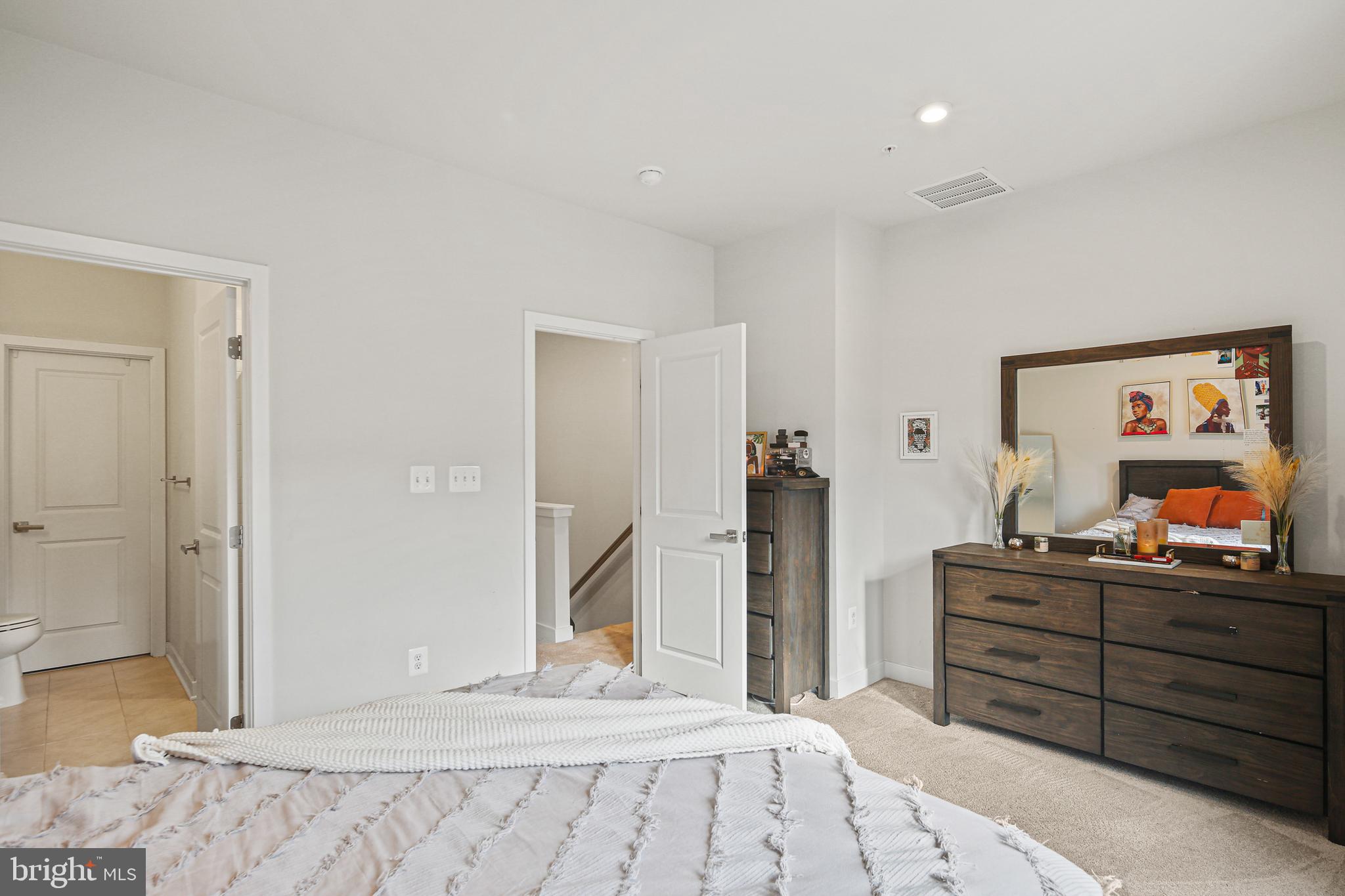 OLDHAM CROSSING - Residential