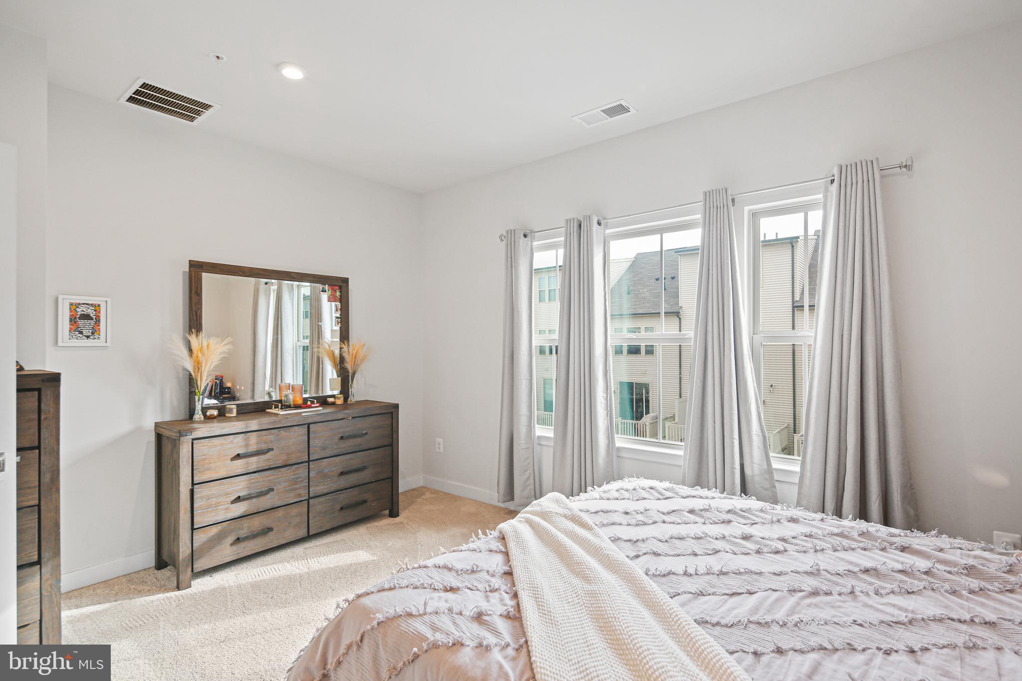 OLDHAM CROSSING - Residential