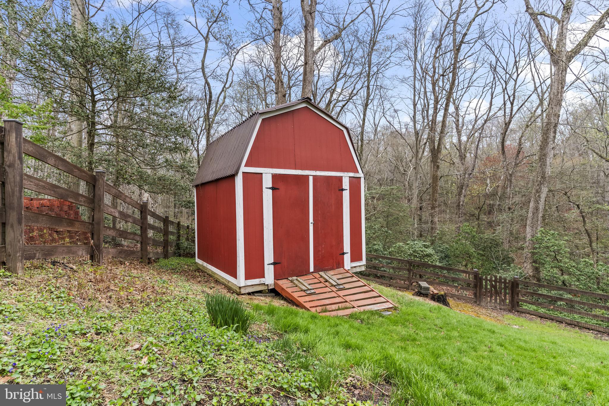 FERRY LANDING WOODS - Residential