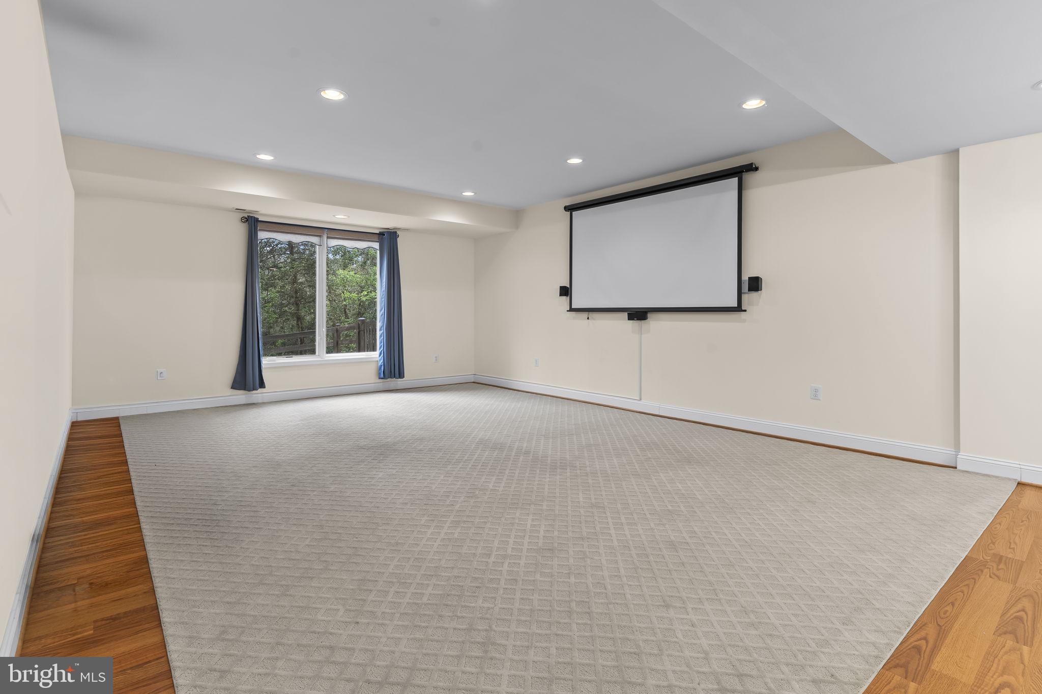 FERRY LANDING WOODS - Residential