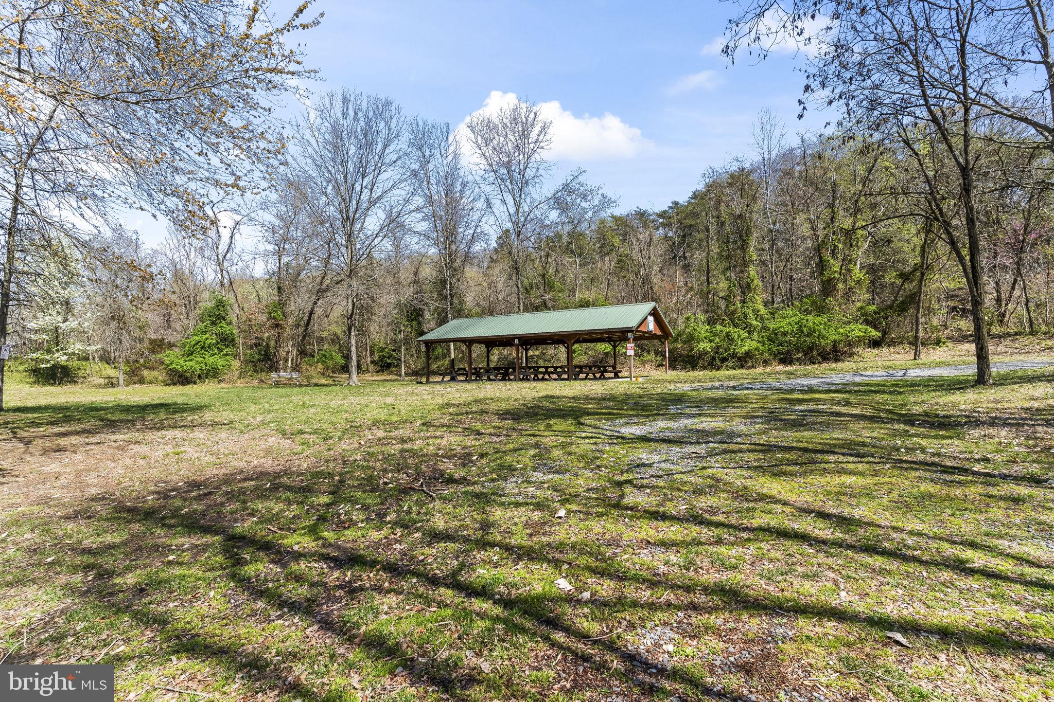 FERRY LANDING WOODS - Residential