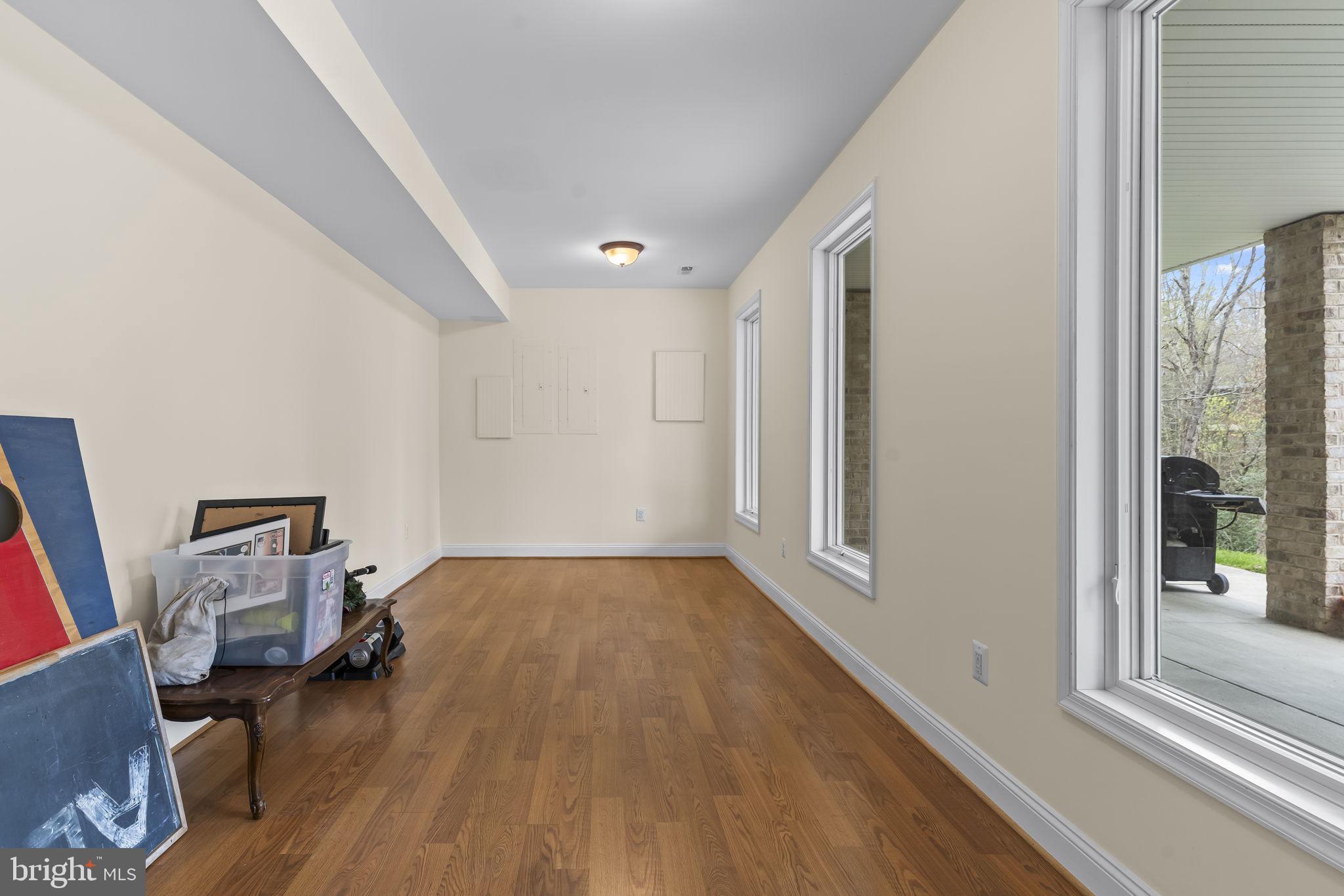 FERRY LANDING WOODS - Residential