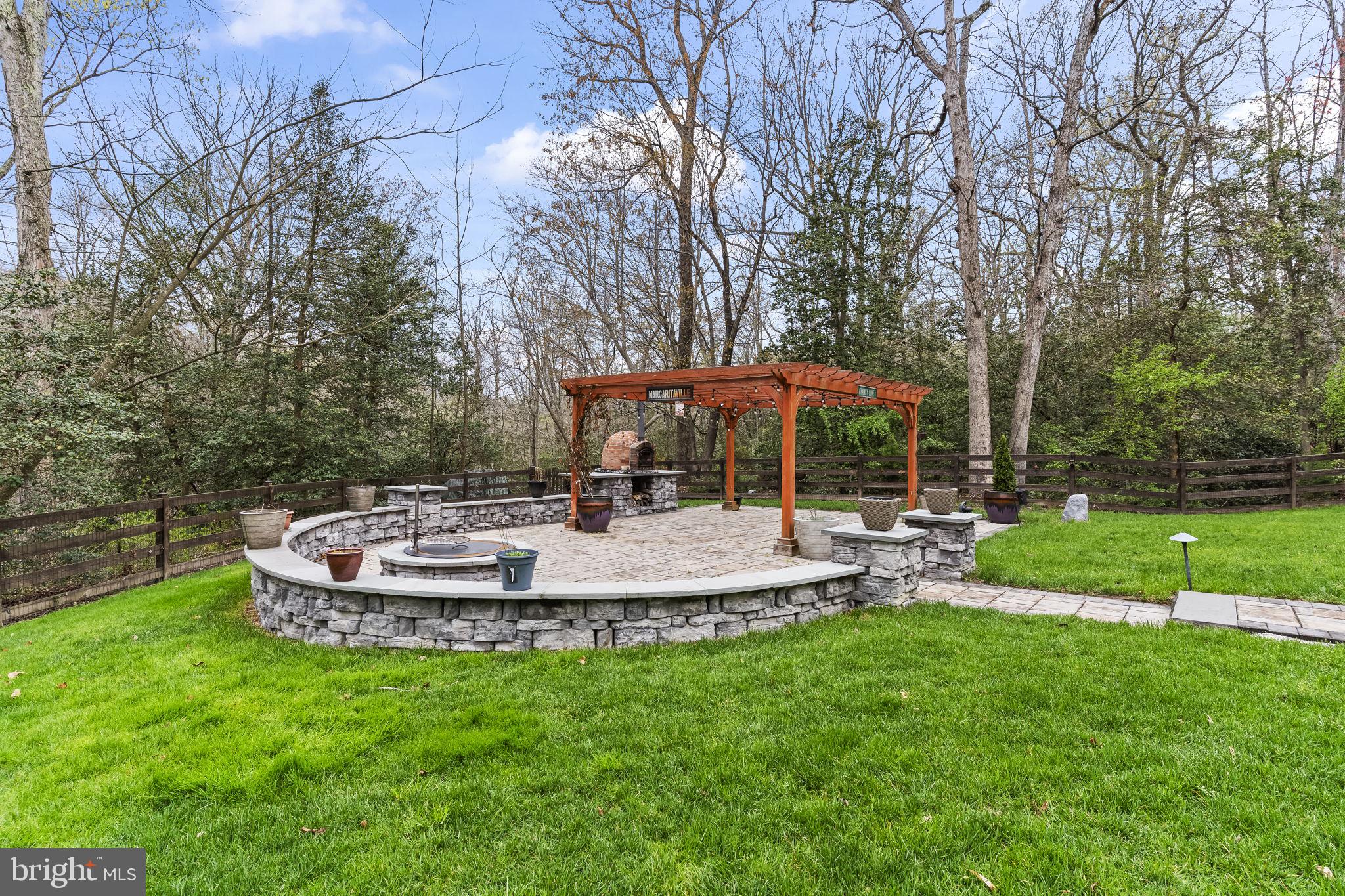 FERRY LANDING WOODS - Residential