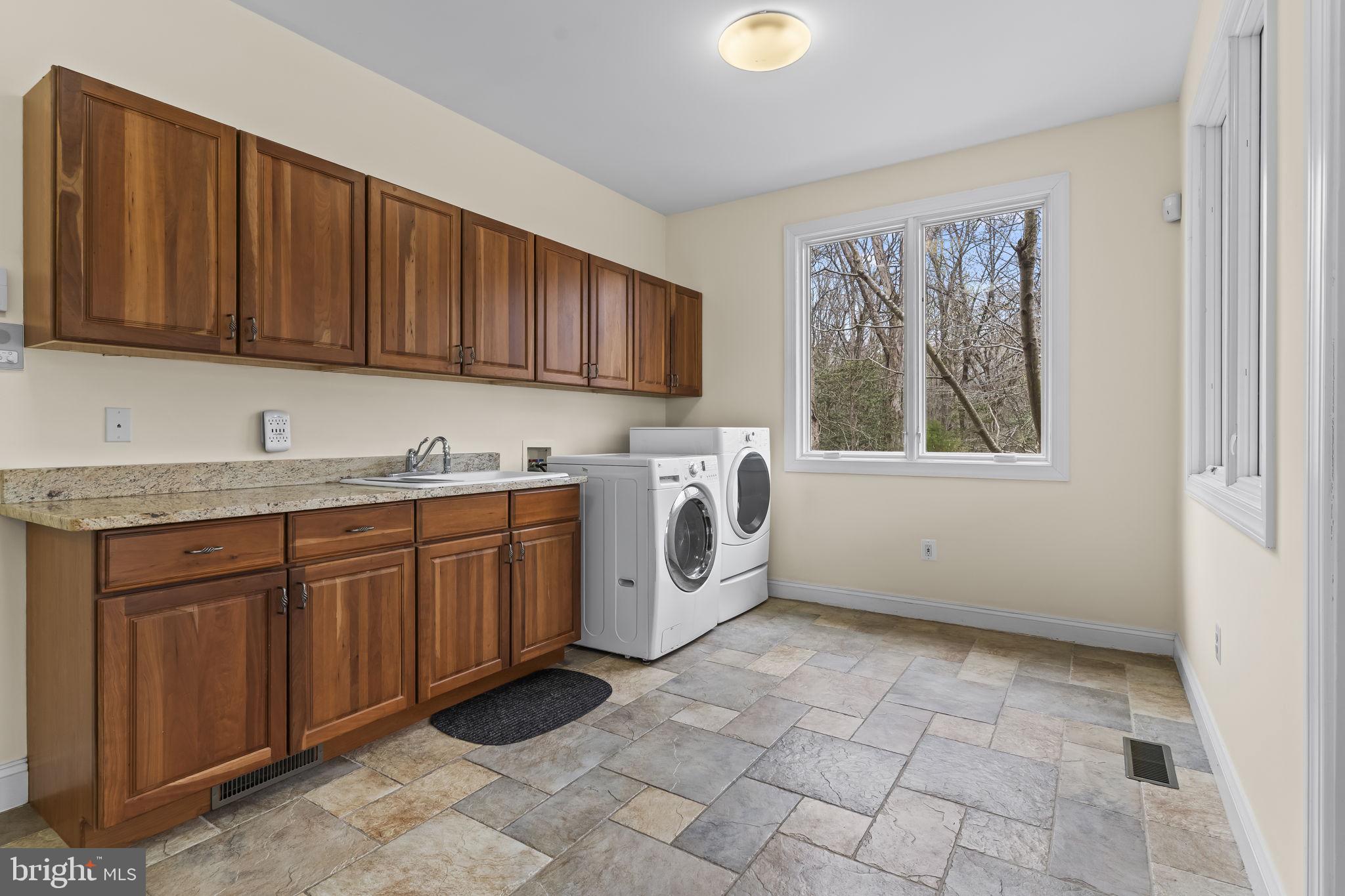 FERRY LANDING WOODS - Residential