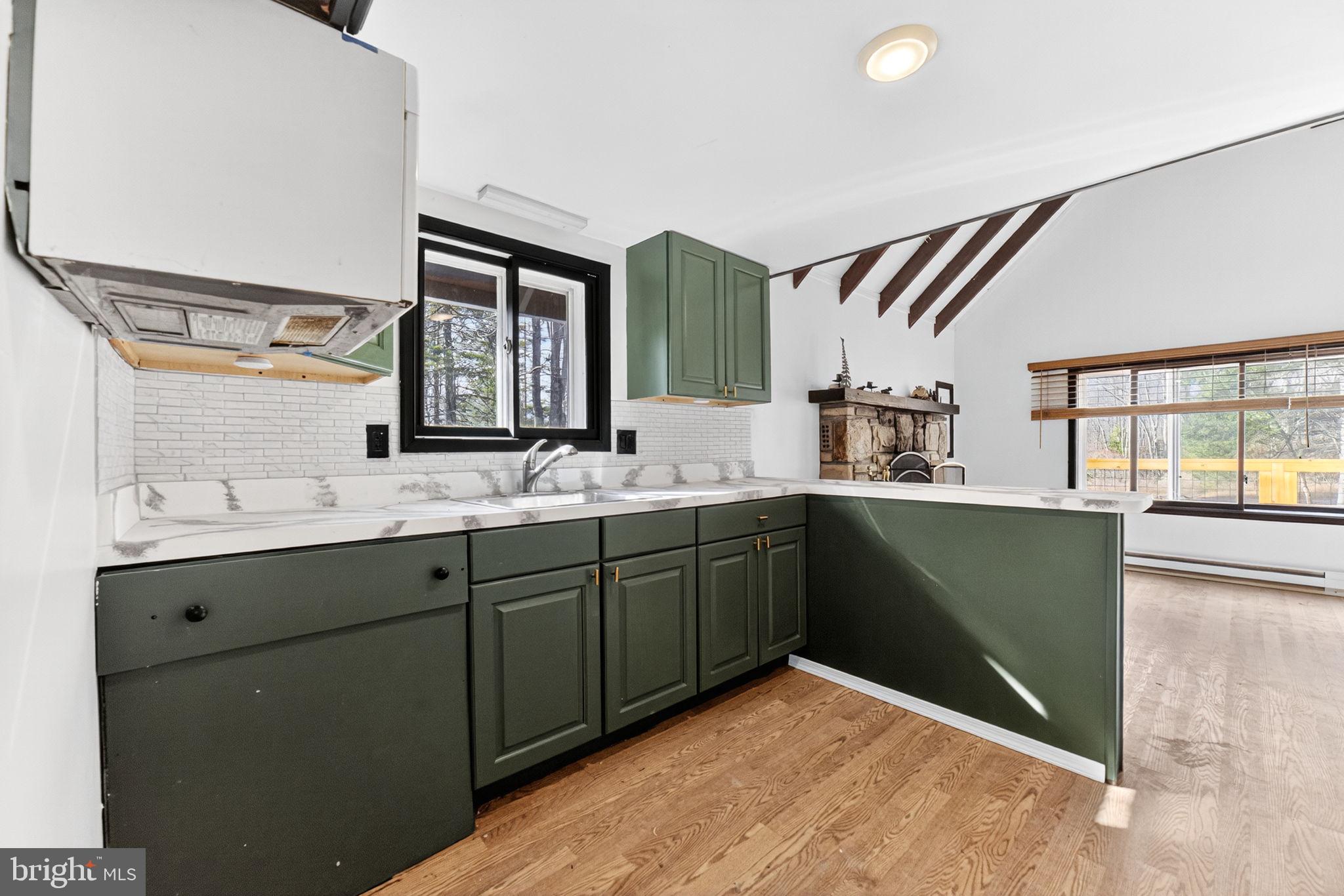 AROOWHEAD LAKES - Residential