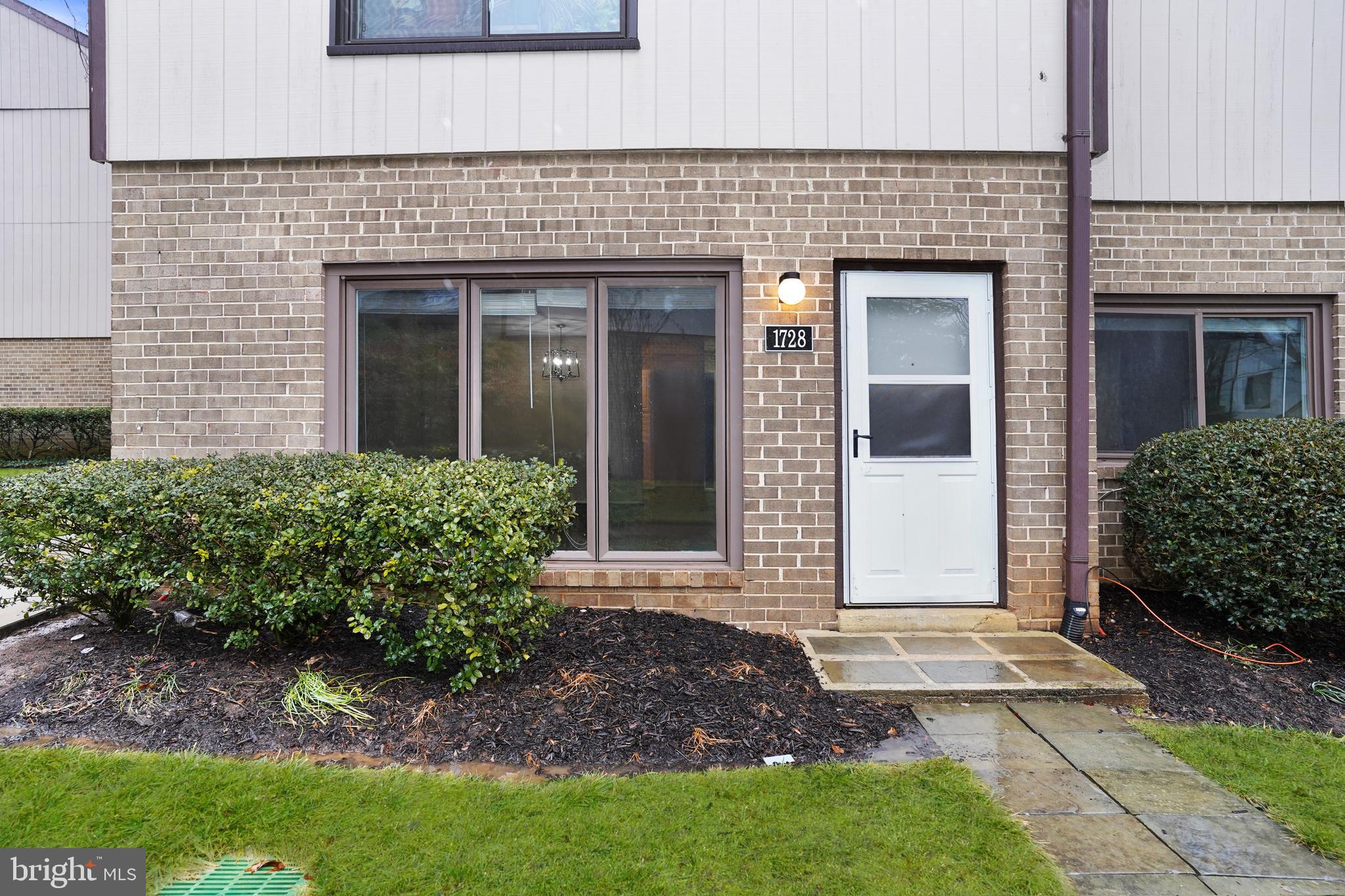 THE WESTERLIES - Residential Lease