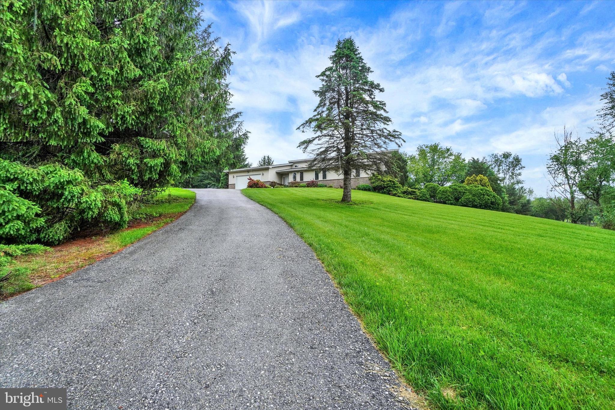 8292 HICKORY ROAD