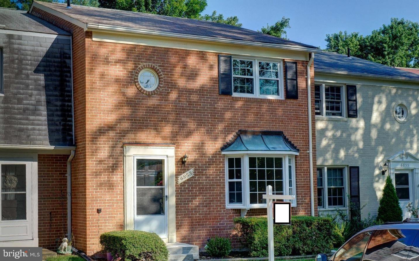 TOWNES OF ORANGE HUNT - Residential Lease