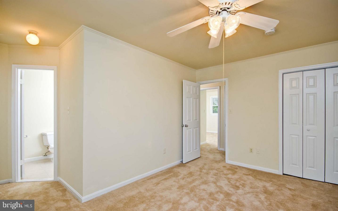 TOWNES OF ORANGE HUNT - Residential Lease