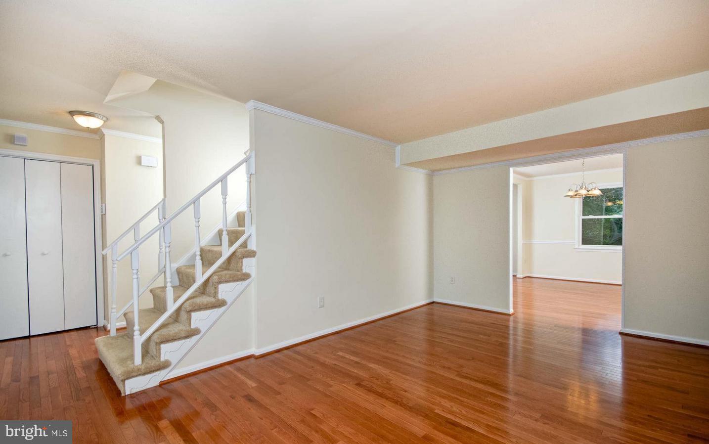 TOWNES OF ORANGE HUNT - Residential Lease