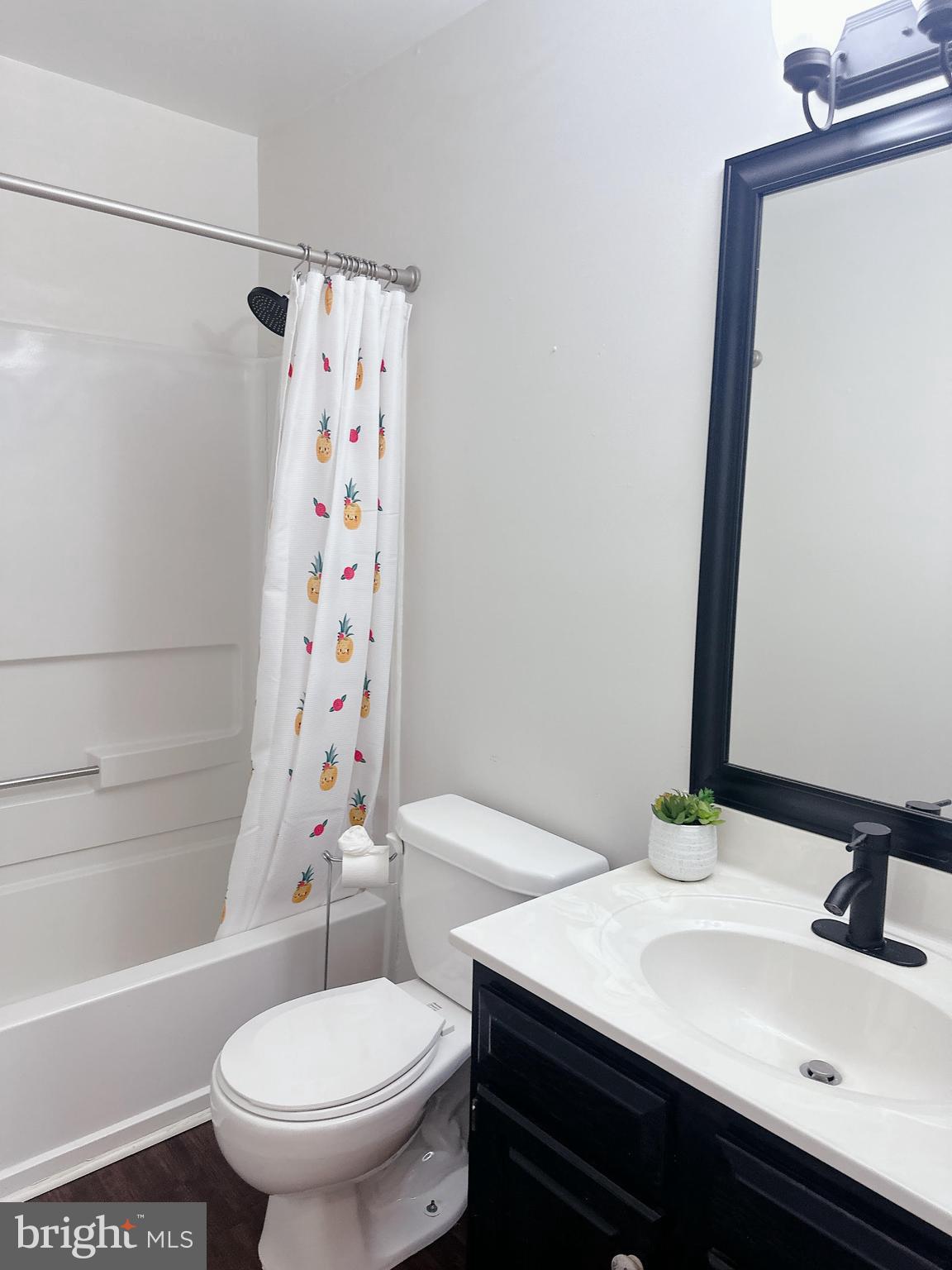 MONTCLAIR ST4 - Residential Lease