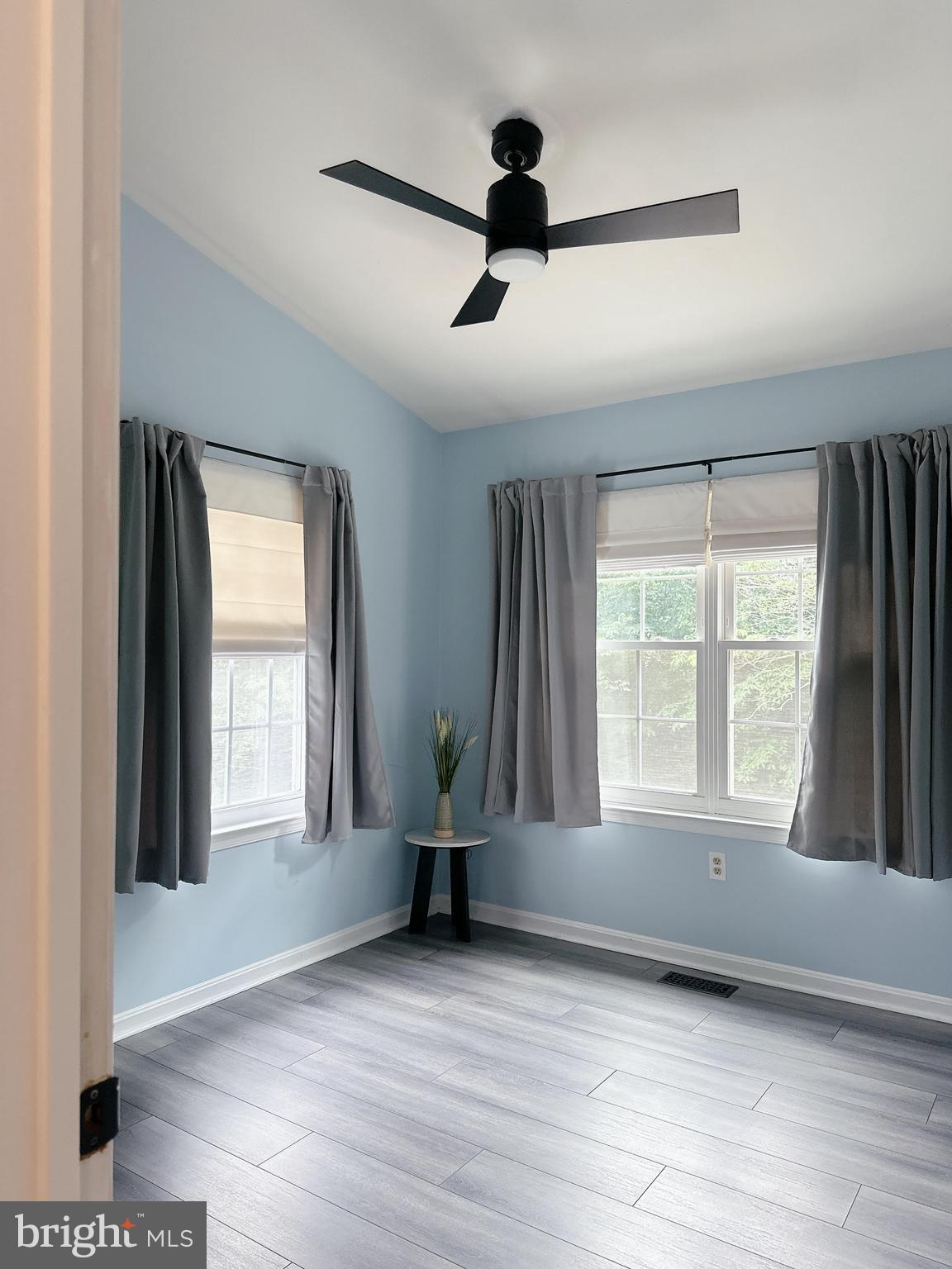 MONTCLAIR ST4 - Residential Lease