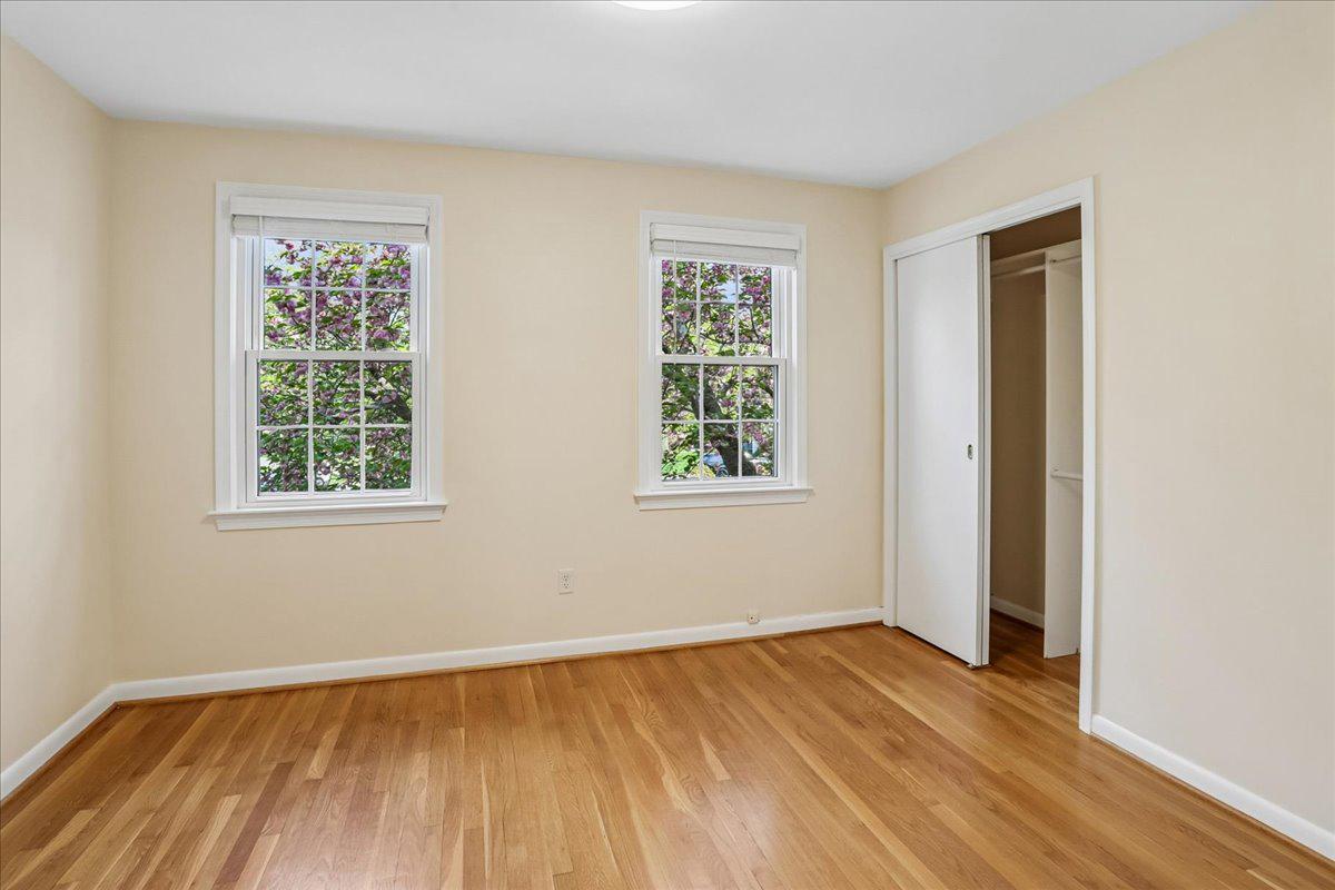 BRADLEY HILLS - Residential