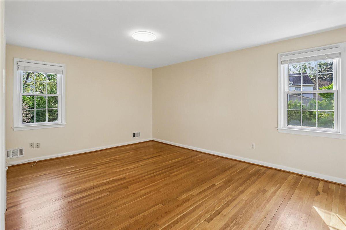 BRADLEY HILLS - Residential