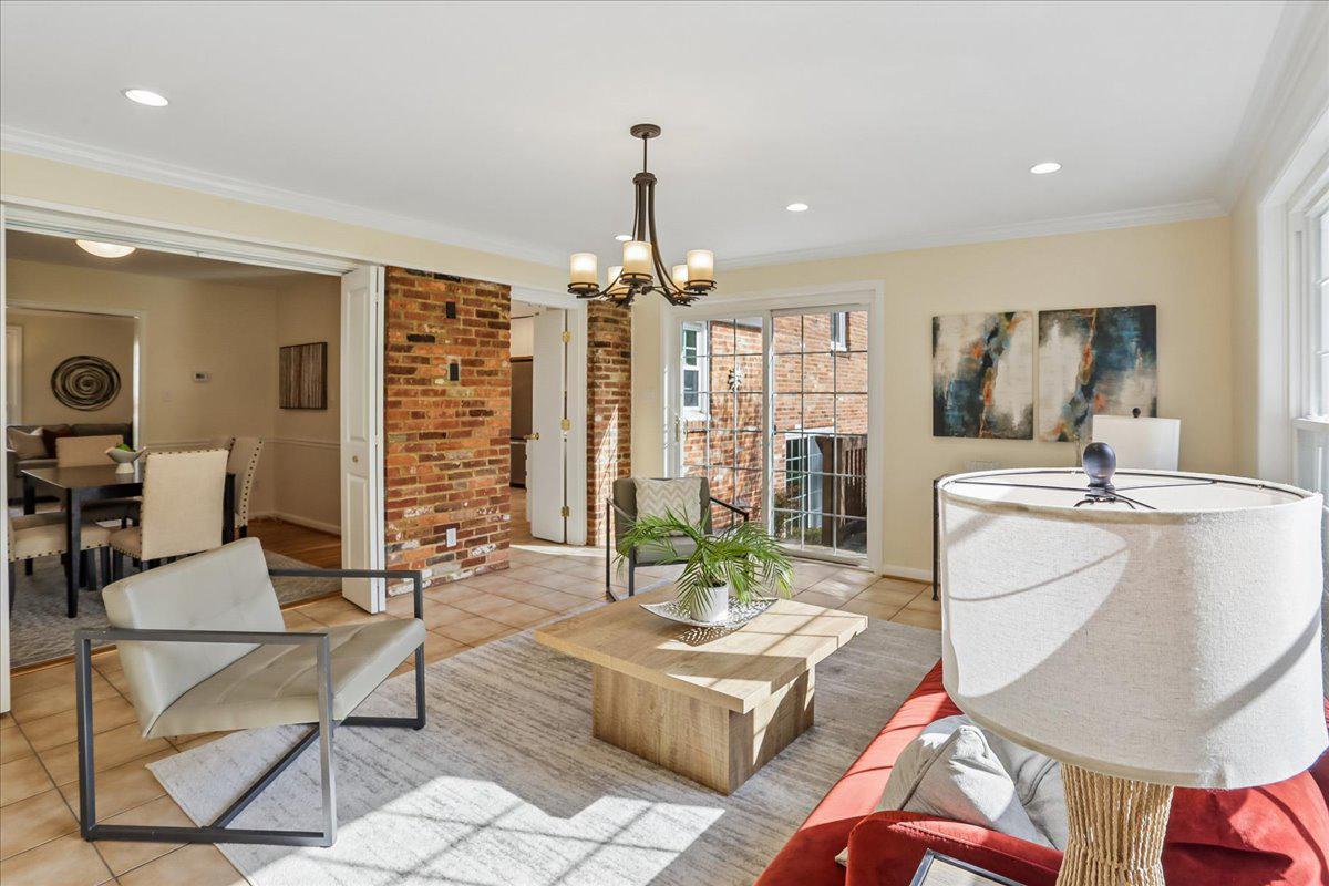 BRADLEY HILLS - Residential