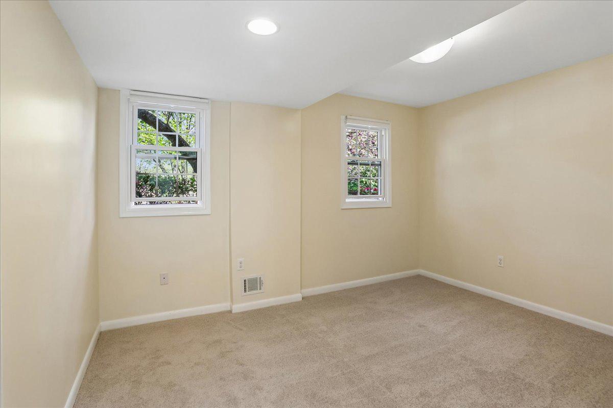 BRADLEY HILLS - Residential