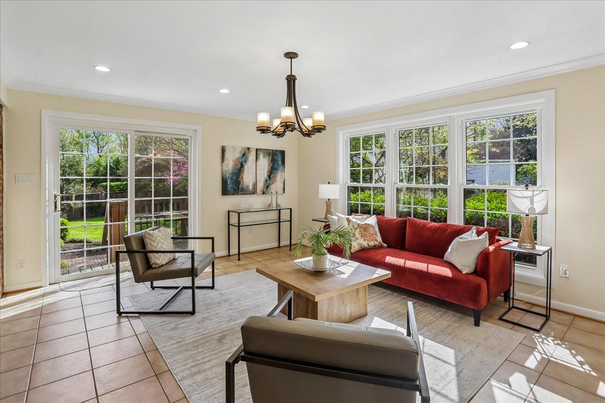 BRADLEY HILLS - Residential