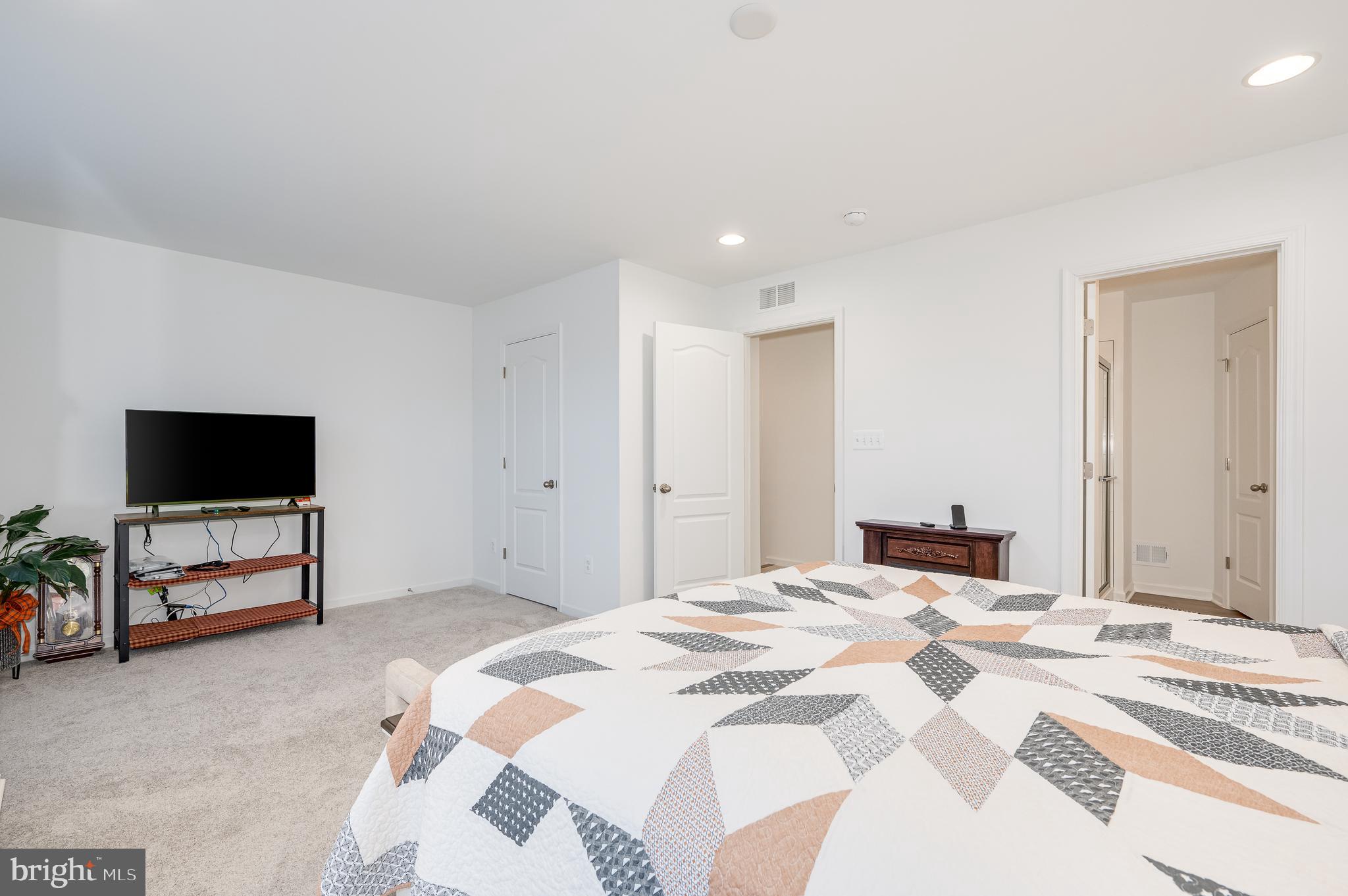 MARTINSBURG STATION - Residential