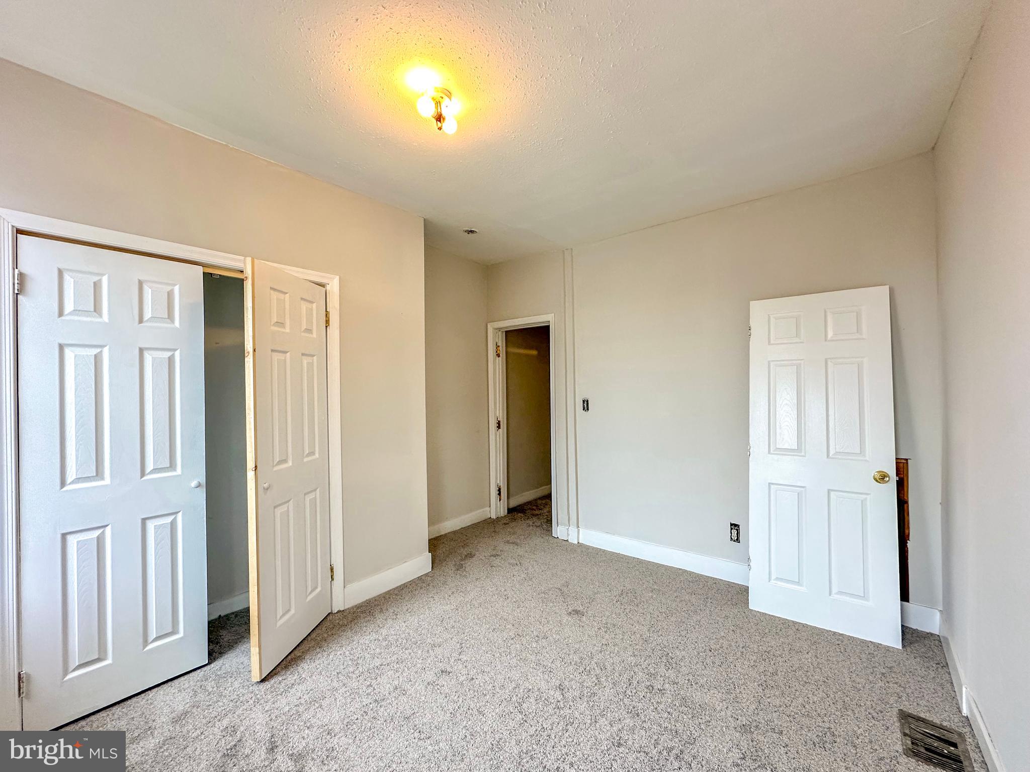 PHILADELPHIA (SOUTHWEST) - Residential