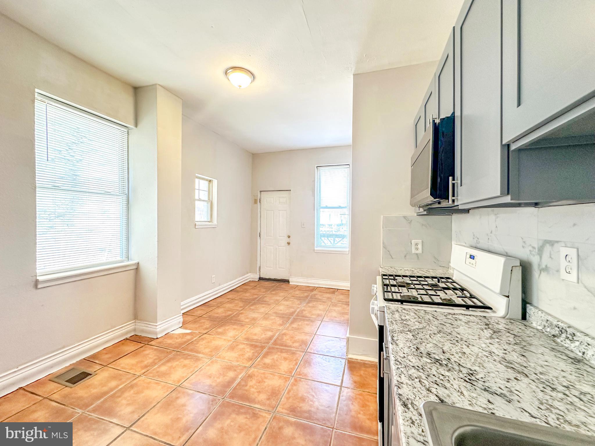 PHILADELPHIA (SOUTHWEST) - Residential