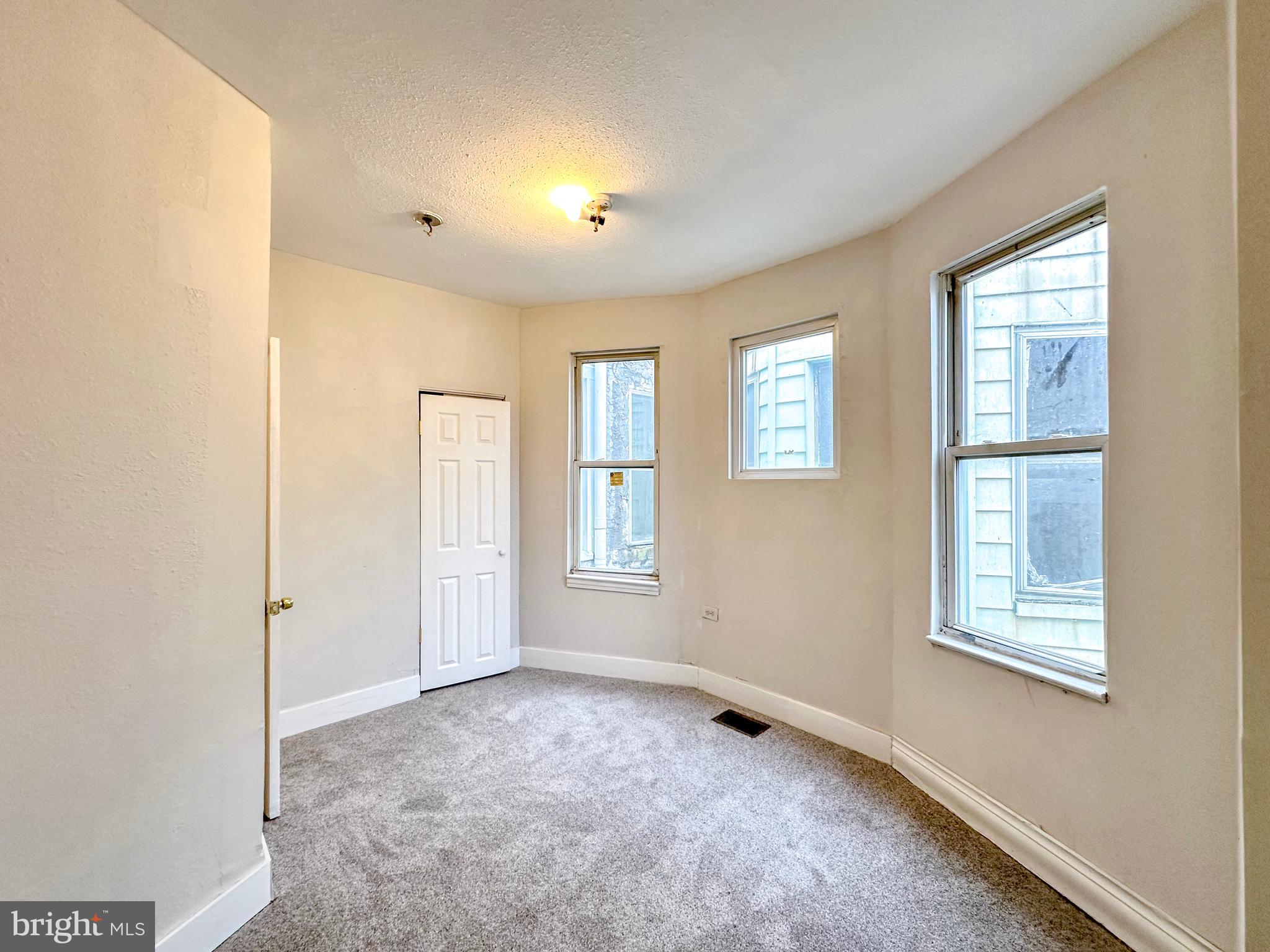 PHILADELPHIA (SOUTHWEST) - Residential